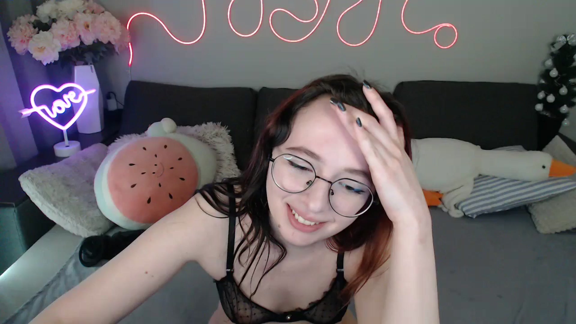 Gallery image thumbnail from Mini_Diva's myfreecams stream on, 04/11/2026, 11:27 image 12 of 20