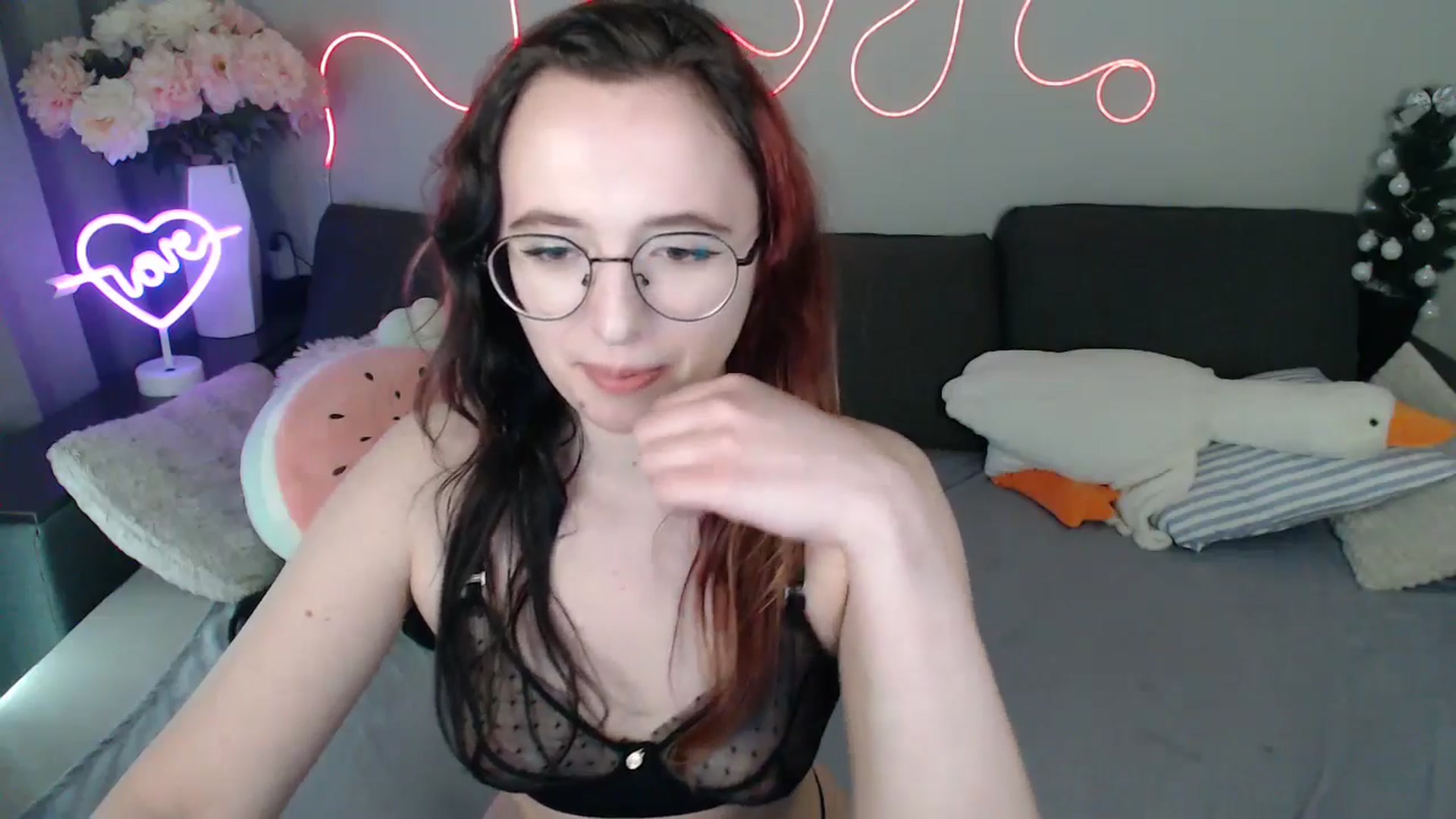 Gallery image thumbnail from Mini_Diva's myfreecams stream on, 04/11/2026, 11:51 image 10 of 20