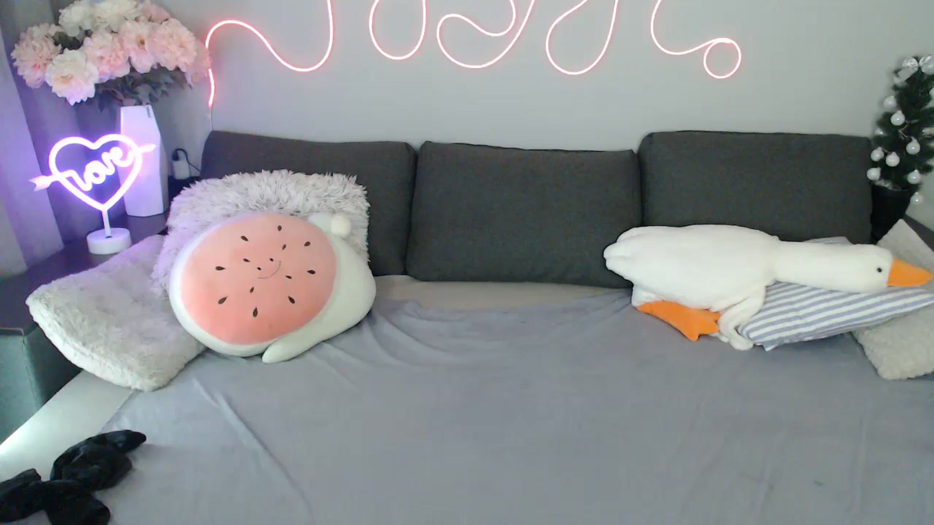 Gallery image thumbnail from Mini_Diva's myfreecams stream on, 04/11/2026, 13:55 image 4 of 20