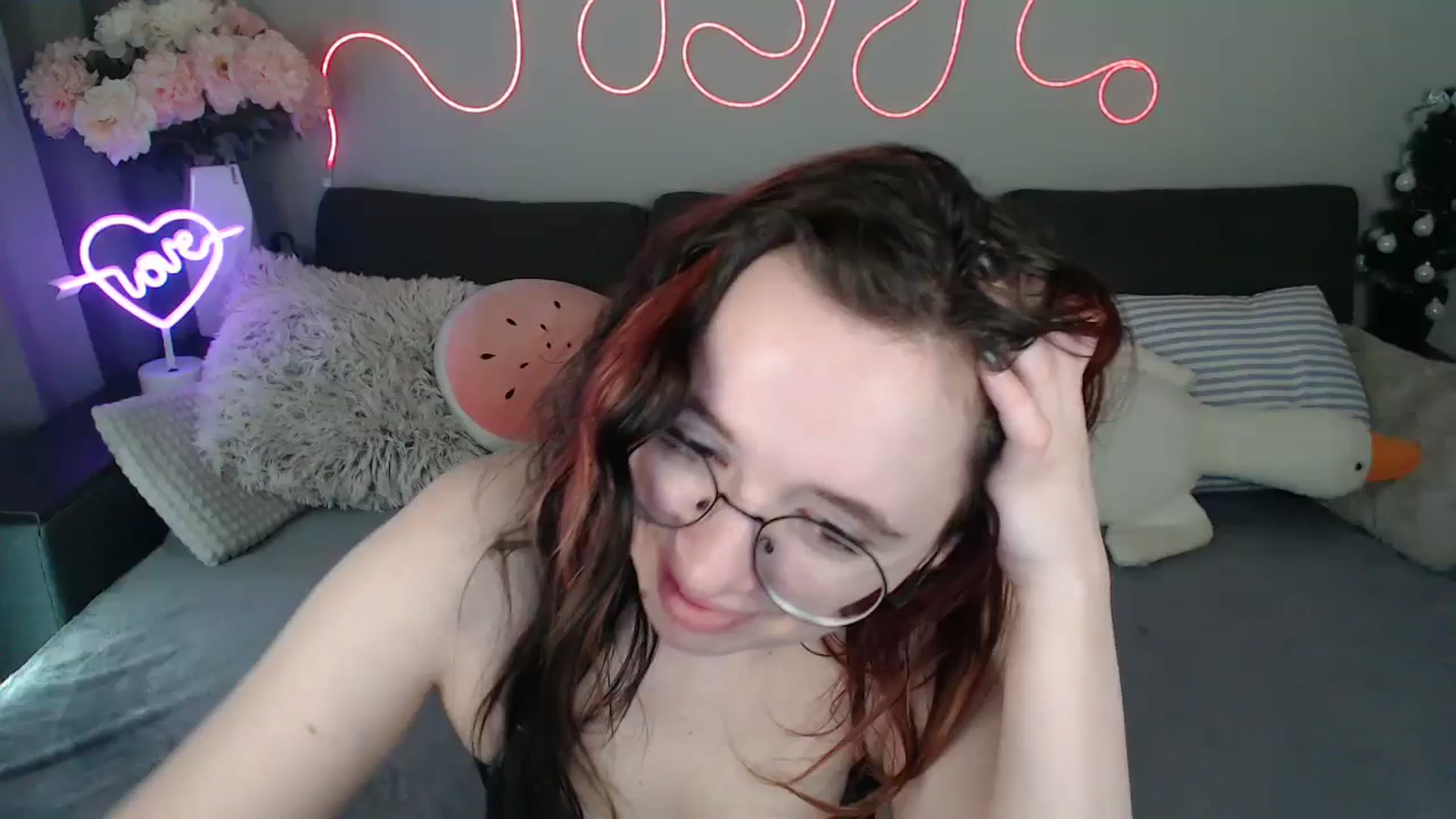 Gallery image thumbnail from Mini_Diva's myfreecams stream on, 04/12/2026, 09:04 image 17 of 20
