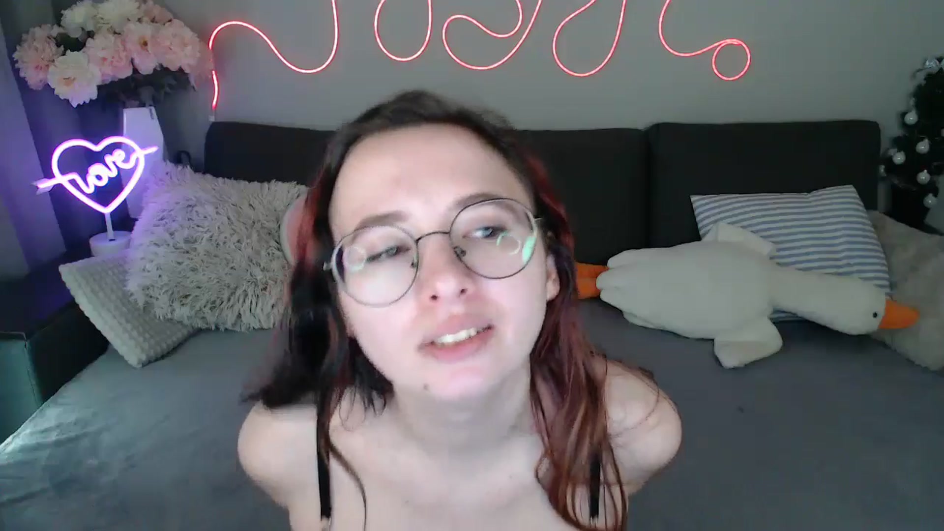 Gallery image thumbnail from Mini_Diva's myfreecams stream on, 04/12/2026, 10:56 image 6 of 20