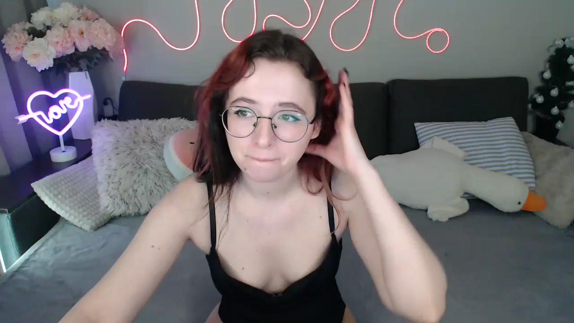 Gallery image thumbnail from Mini_Diva's myfreecams stream on, 04/14/2026, 10:59 image 1 of 20