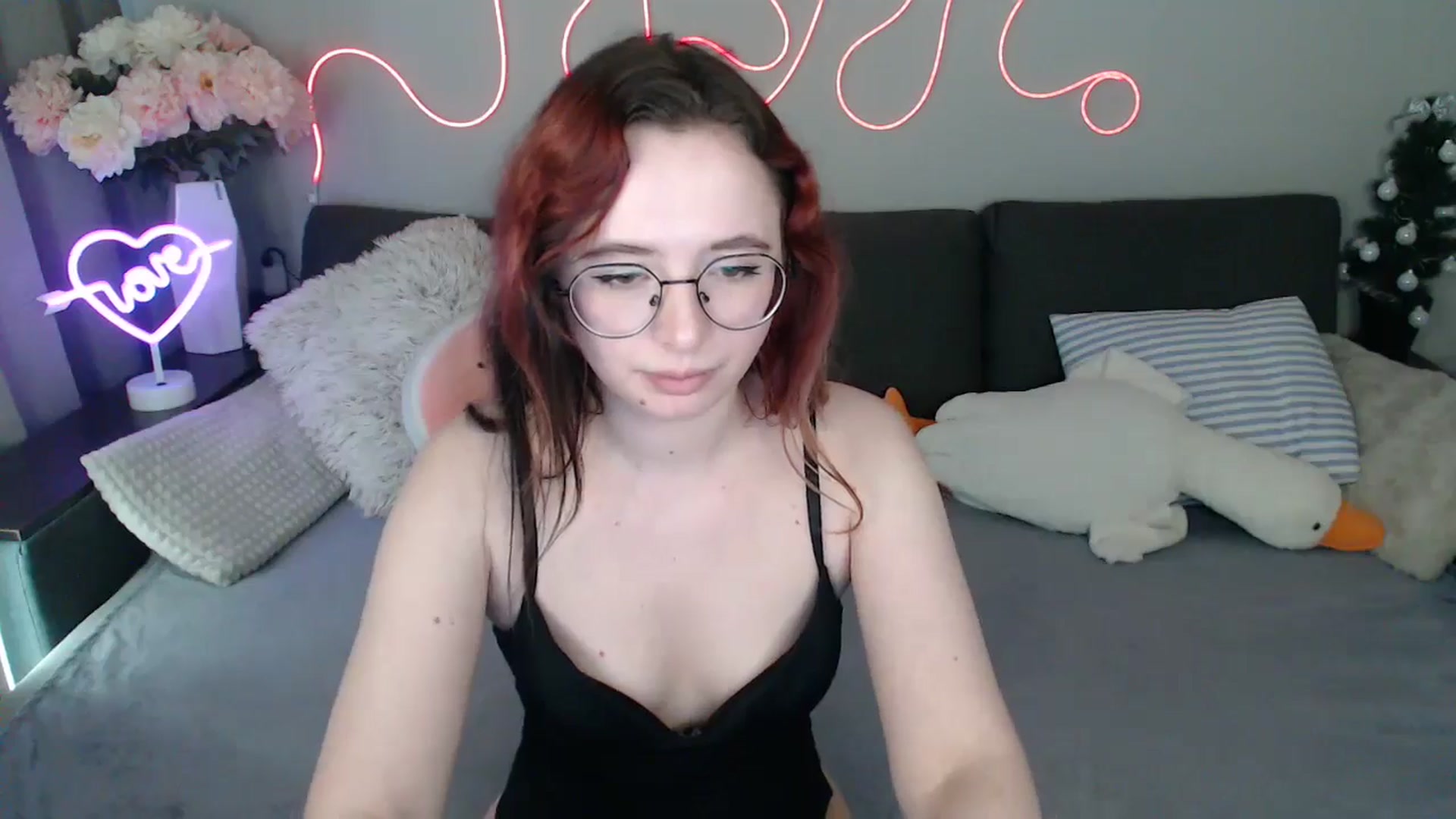 Gallery image thumbnail from Mini_Diva's myfreecams stream on, 04/14/2026, 13:51 image 3 of 20