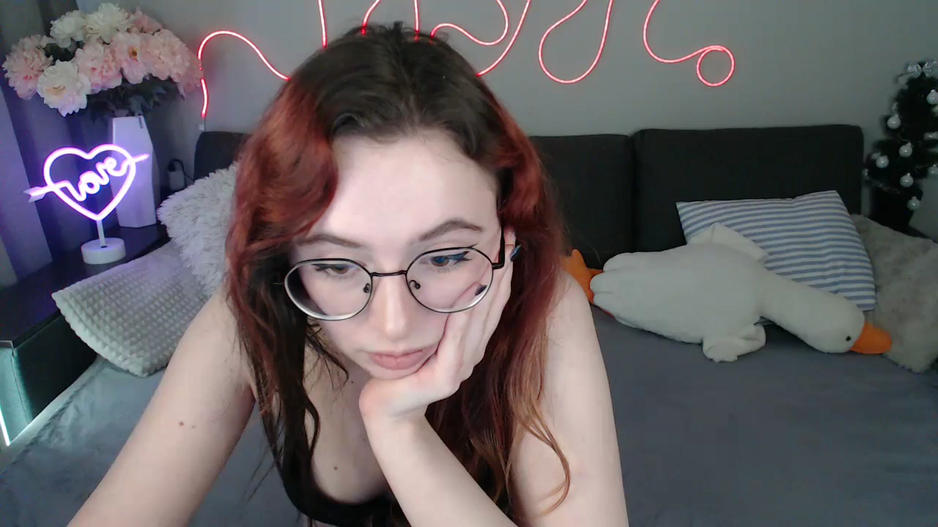 Gallery image thumbnail from Mini_Diva's myfreecams stream on, 04/14/2026, 13:51 image 1 of 20