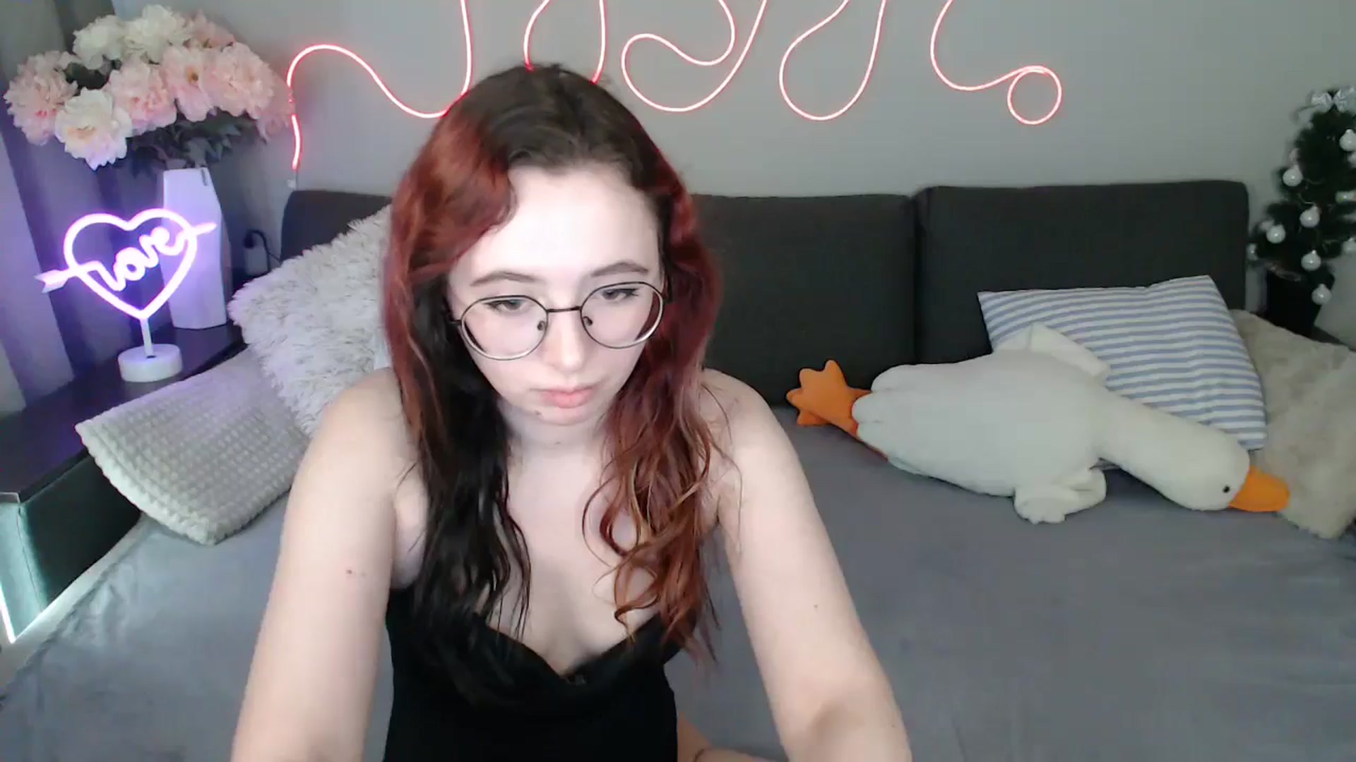 Gallery image thumbnail from Mini_Diva's myfreecams stream on, 04/14/2026, 13:51 image 5 of 20