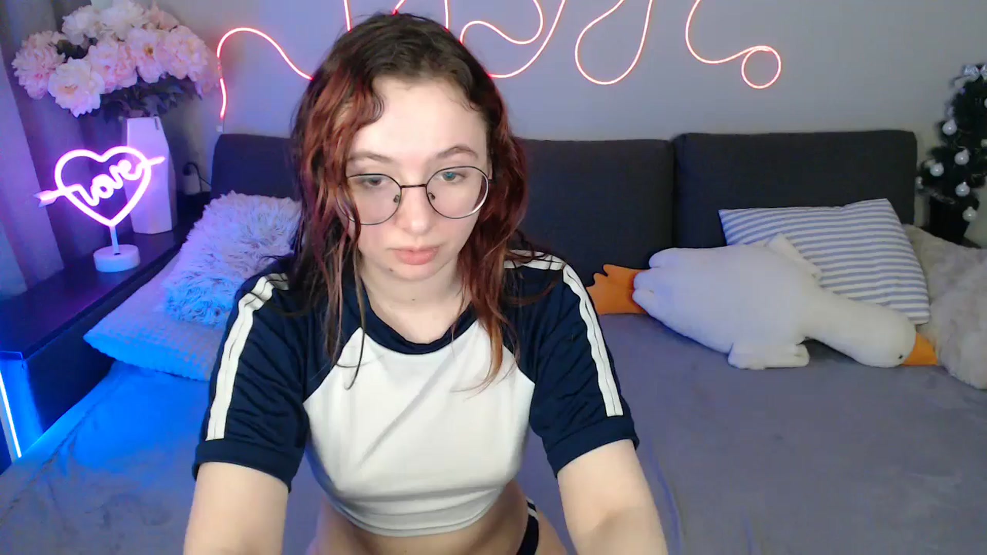 Gallery image thumbnail from Mini_Diva's myfreecams stream on, 04/17/2026, 10:57 image 4 of 20