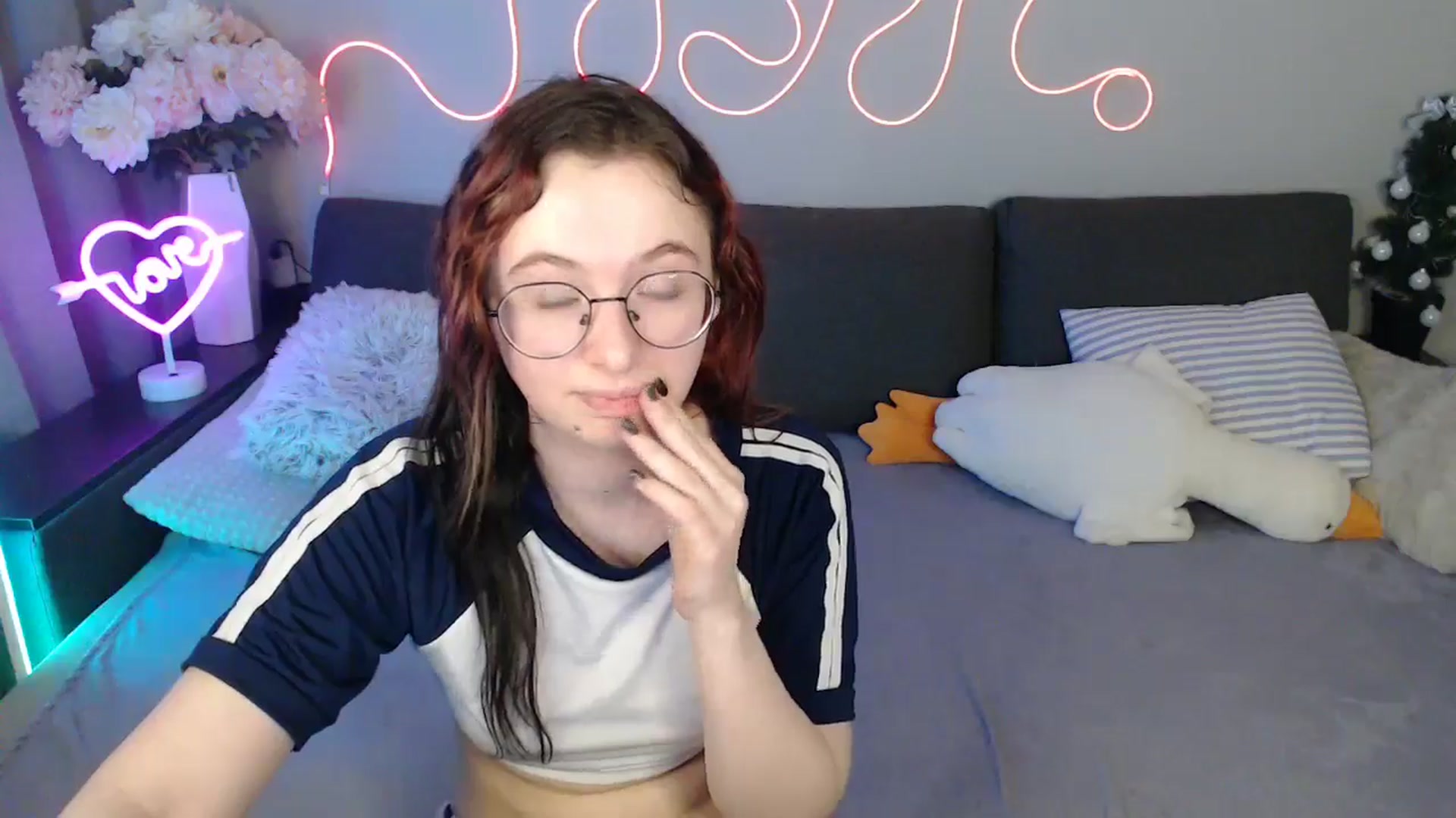 Gallery image thumbnail from Mini_Diva's myfreecams stream on, 04/17/2026, 10:57 image 12 of 20