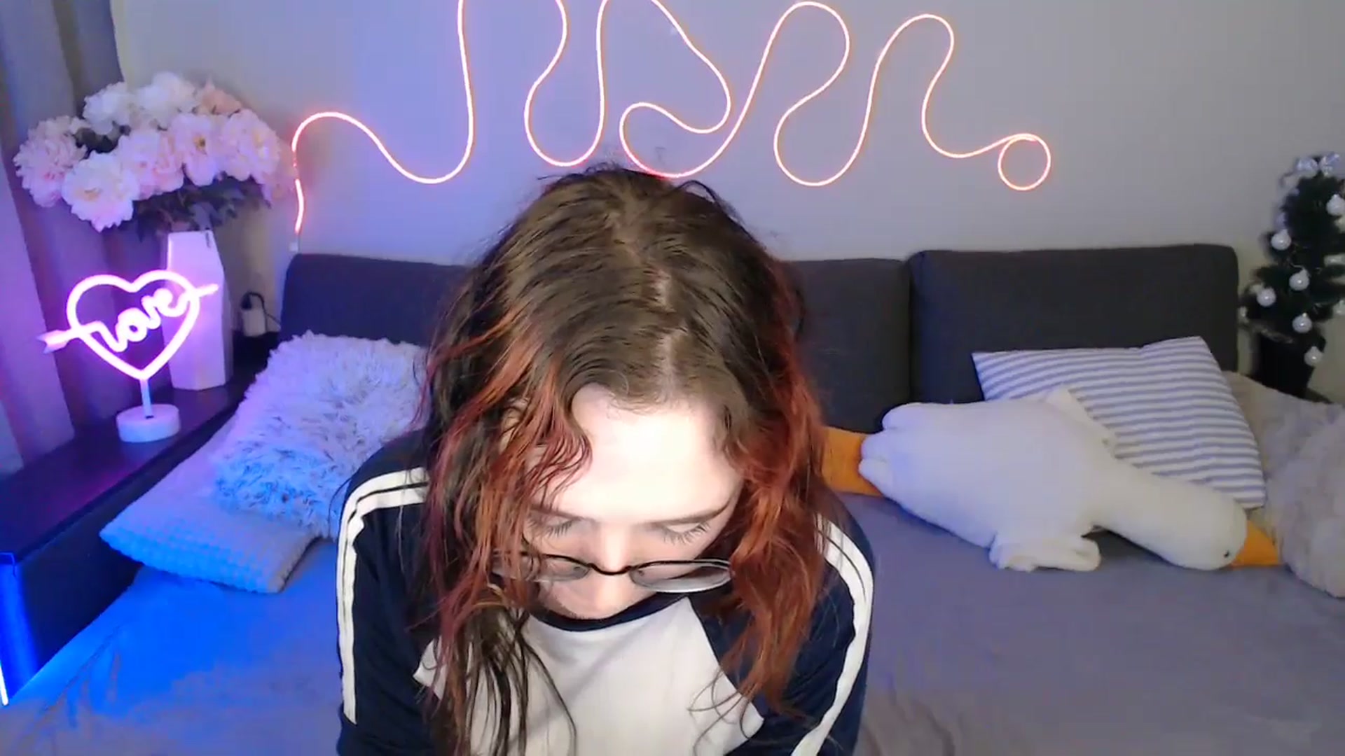 Gallery image thumbnail from Mini_Diva's myfreecams stream on, 04/17/2026, 11:47 image 19 of 20