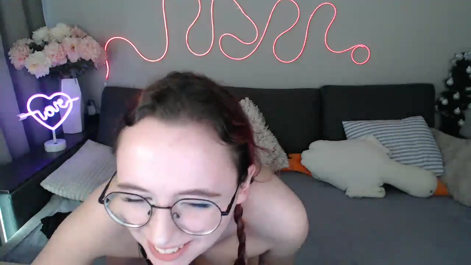 Gallery image thumbnail from Mini_Diva's myfreecams stream on, 04/18/2026, 11:38 image 12 of 20