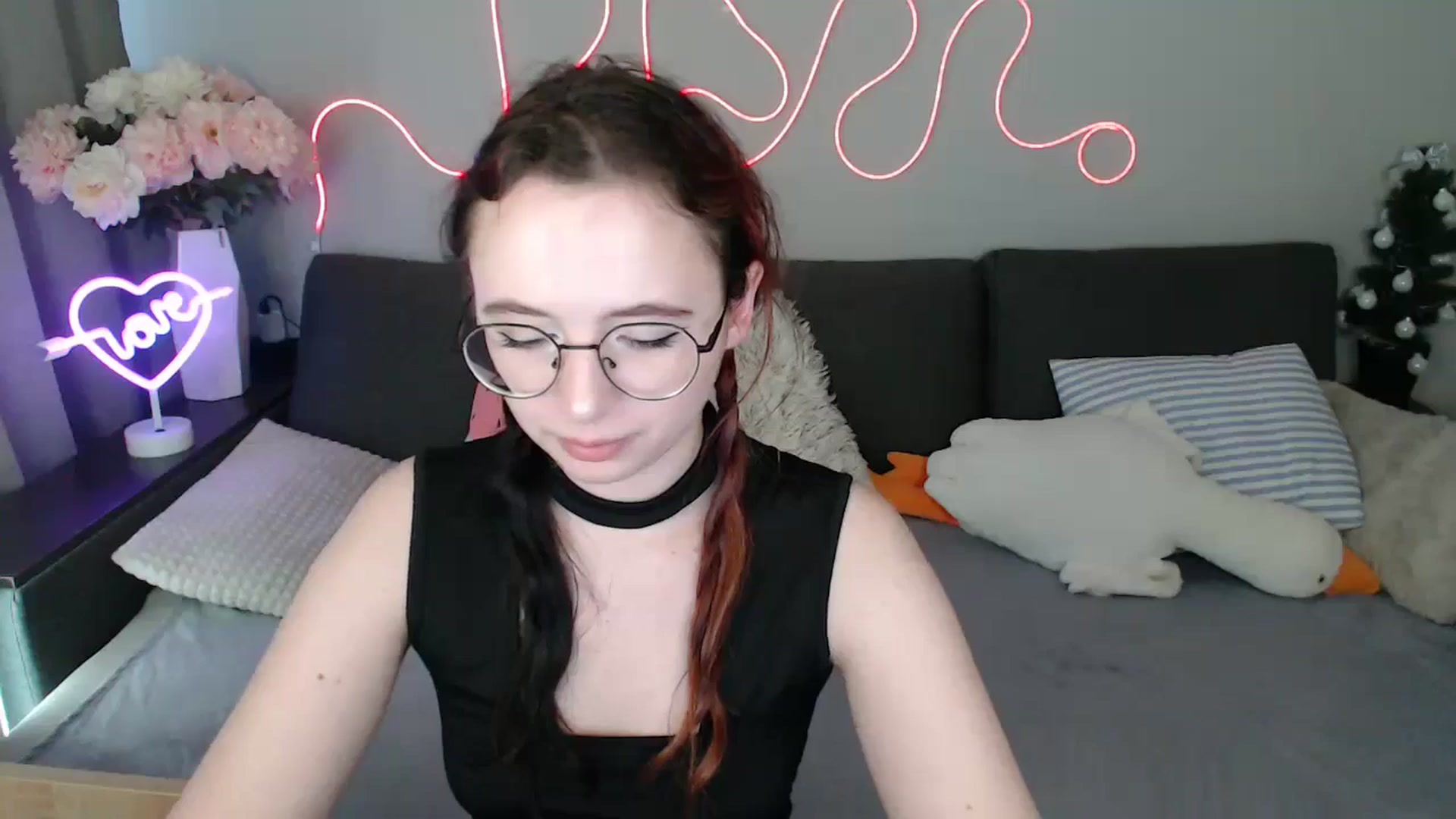 Gallery image thumbnail from Mini_Diva's myfreecams stream on, 04/18/2026, 12:45 image 16 of 20
