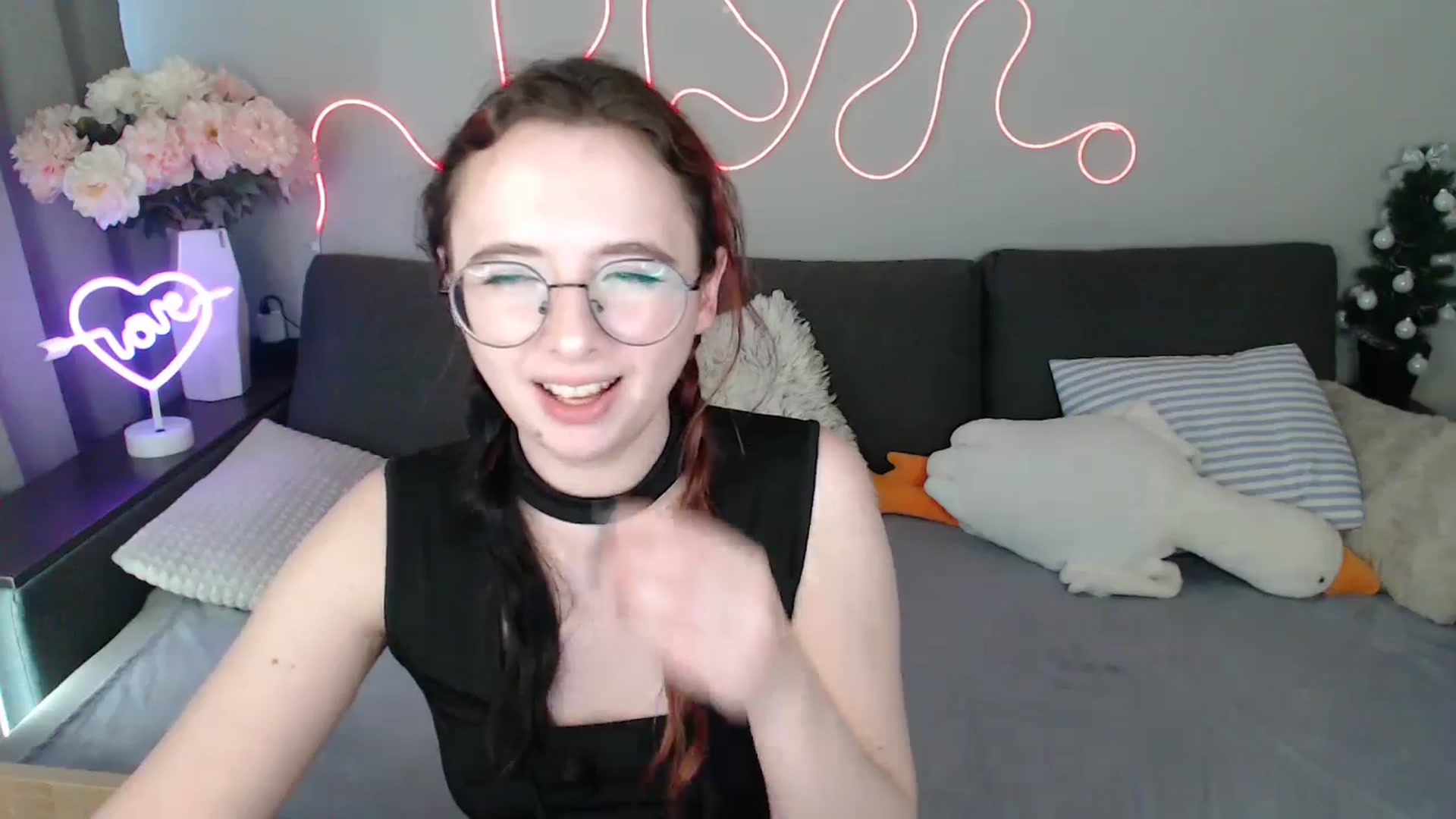 Gallery image thumbnail from Mini_Diva's myfreecams stream on, 04/18/2026, 12:45 image 13 of 20
