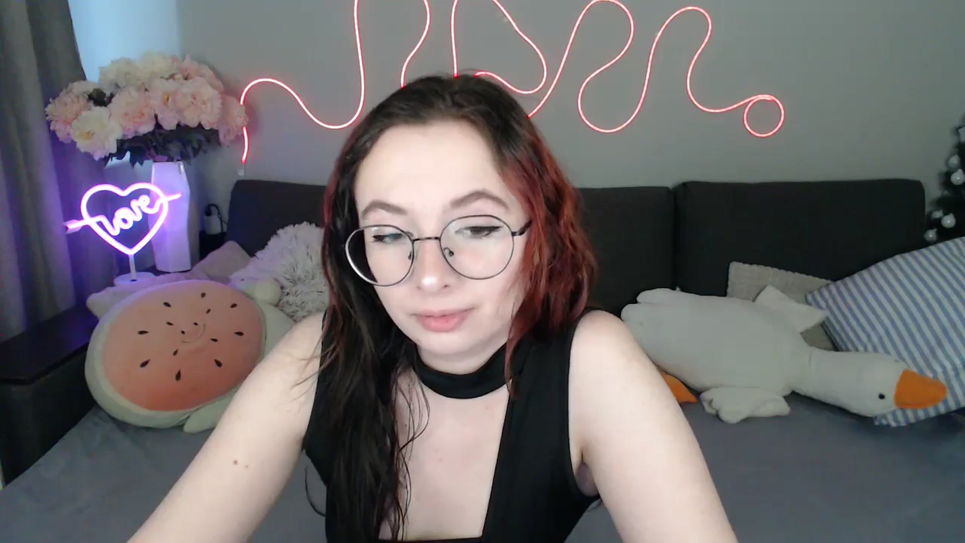 Gallery image thumbnail from Mini_Diva's myfreecams stream on, 04/24/2026, 12:53 image 5 of 20