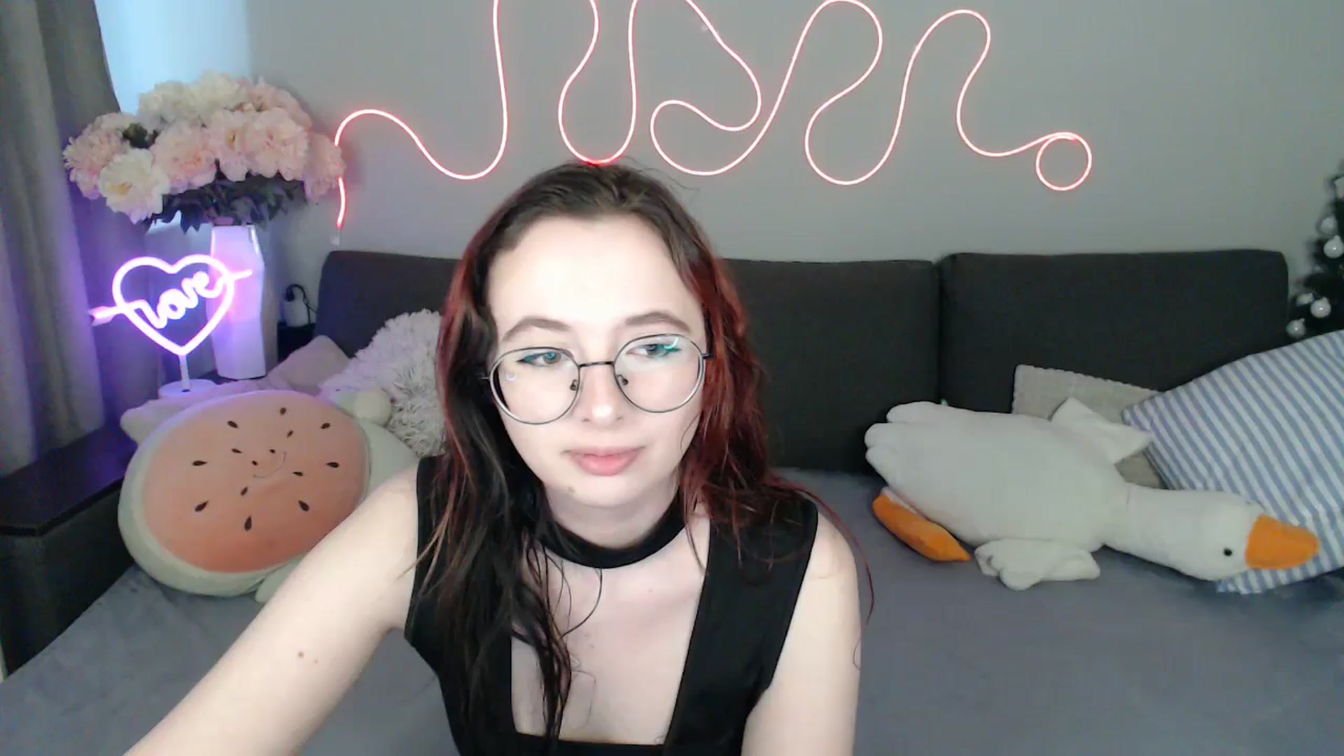 Gallery image thumbnail from Mini_Diva's myfreecams stream on, 04/24/2026, 12:53 image 7 of 20