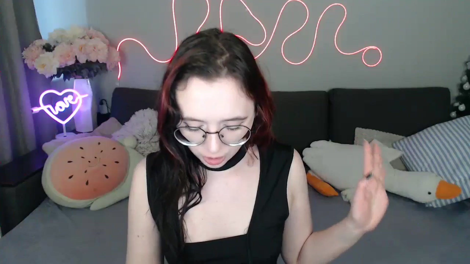 Gallery image thumbnail from Mini_Diva's myfreecams stream on, 04/24/2026, 12:53 image 18 of 20