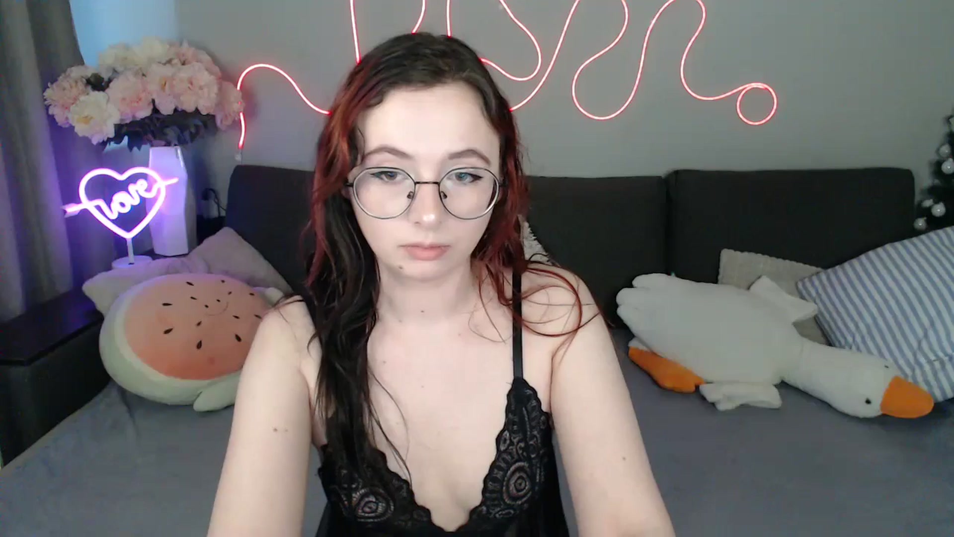 Gallery image thumbnail from Mini_Diva's myfreecams stream on, 04/25/2026, 13:15 image 6 of 20