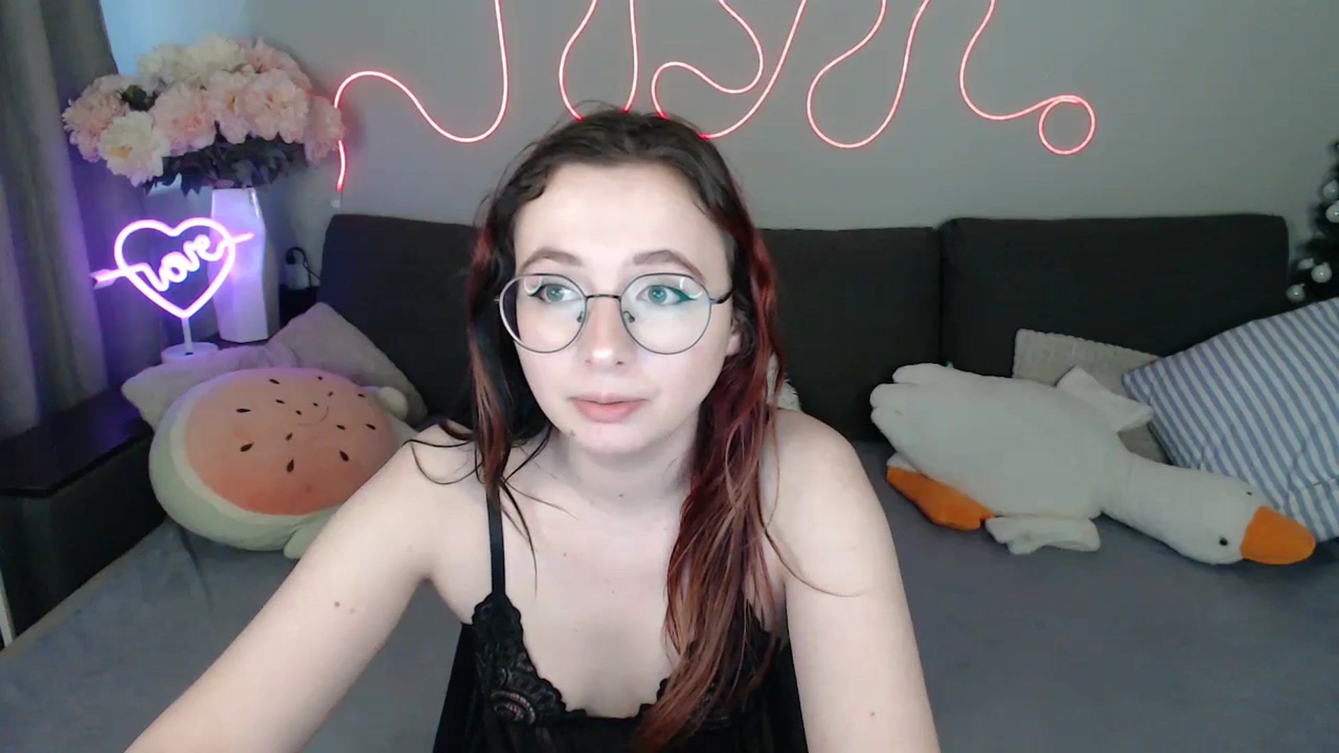 Gallery image thumbnail from Mini_Diva's myfreecams stream on, 04/25/2026, 13:56 image 13 of 20
