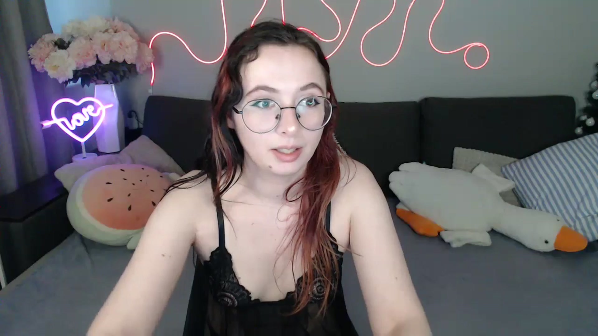 Gallery image thumbnail from Mini_Diva's myfreecams stream on, 04/25/2026, 13:56 image 10 of 20