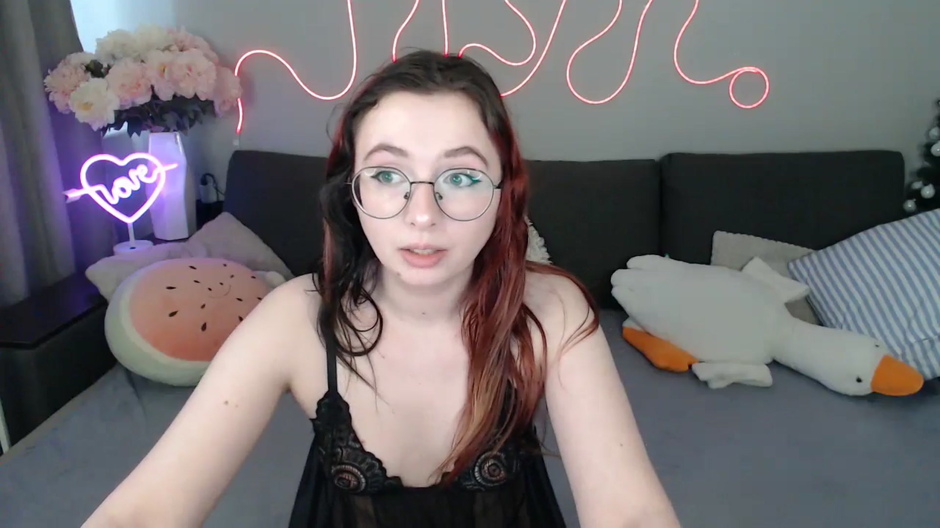 Gallery image thumbnail from Mini_Diva's myfreecams stream on, 04/25/2026, 13:56 image 19 of 20