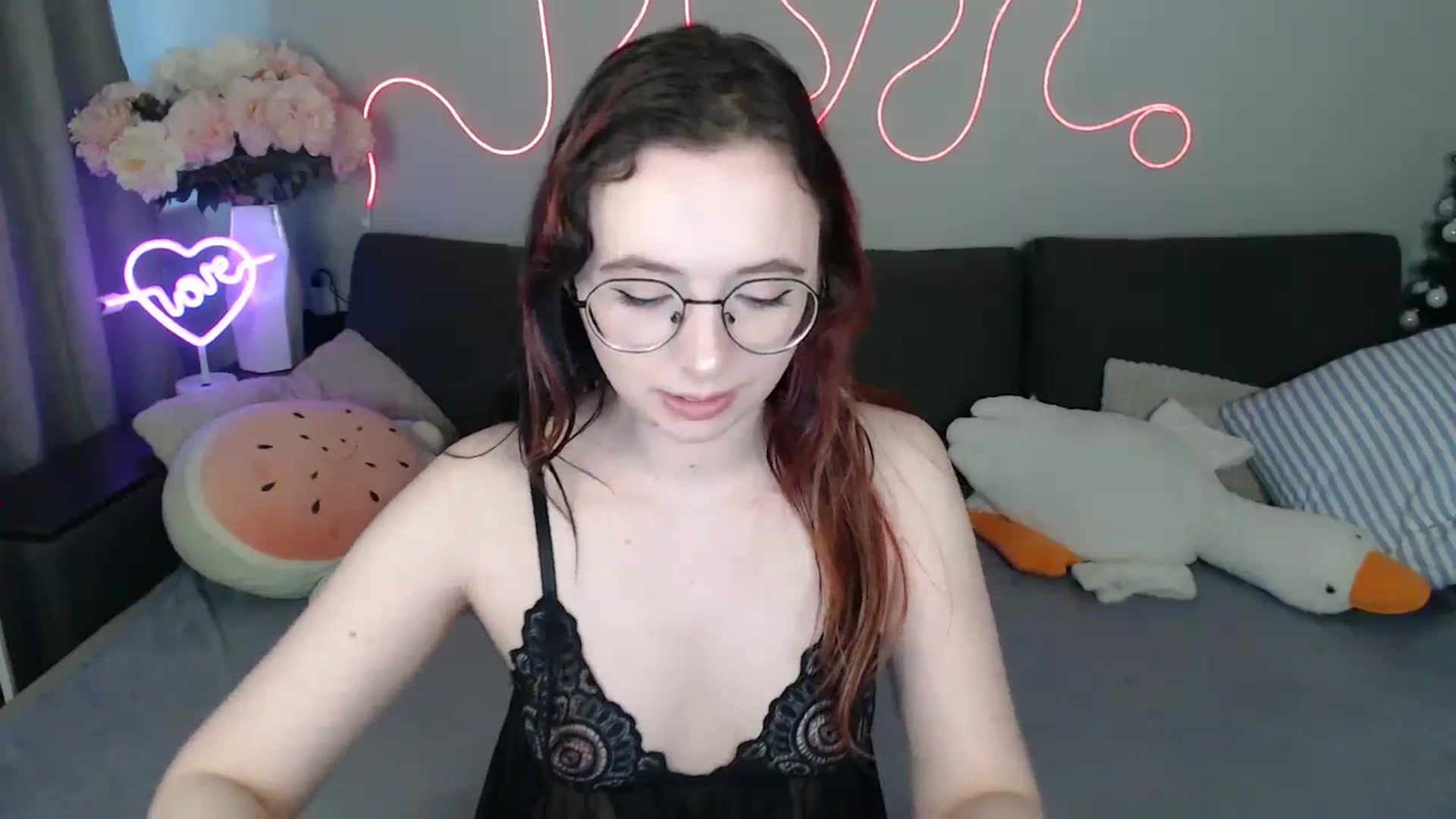 Gallery image thumbnail from Mini_Diva's myfreecams stream on, 04/25/2026, 13:56 image 14 of 20