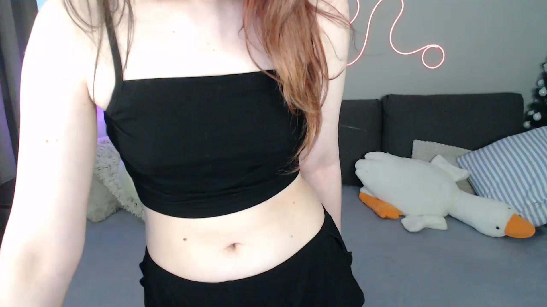 Gallery image thumbnail from Mini_Diva's myfreecams stream on, 04/27/2026, 12:05 image 7 of 20