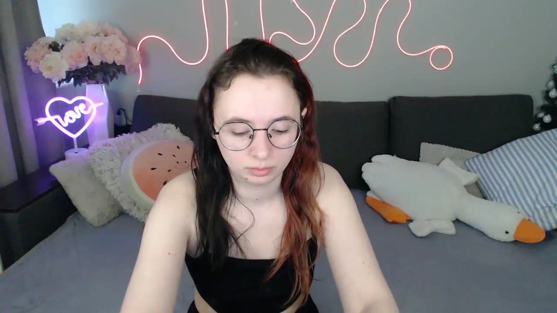 Gallery image thumbnail from Mini_Diva's myfreecams stream on, 04/27/2026, 12:05 image 5 of 20