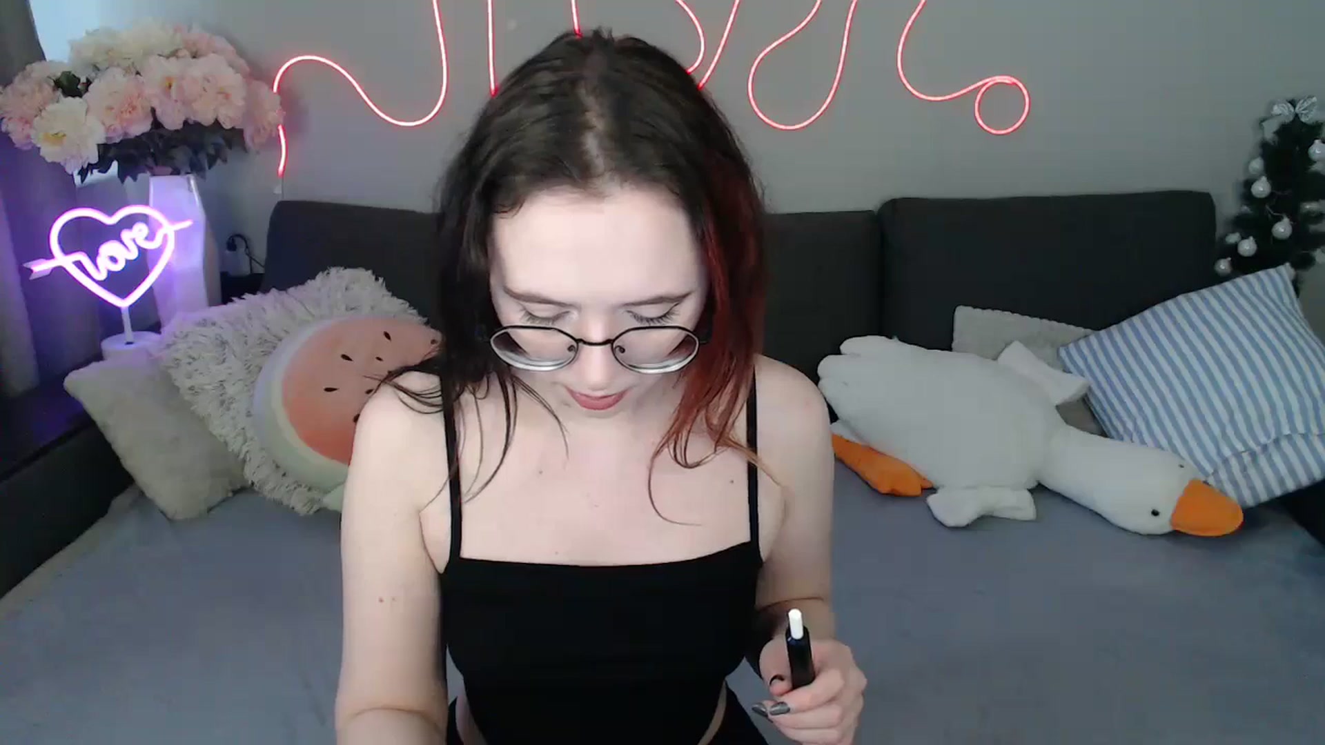 Gallery image thumbnail from Mini_Diva's myfreecams stream on, 04/27/2026, 12:48 image 13 of 20