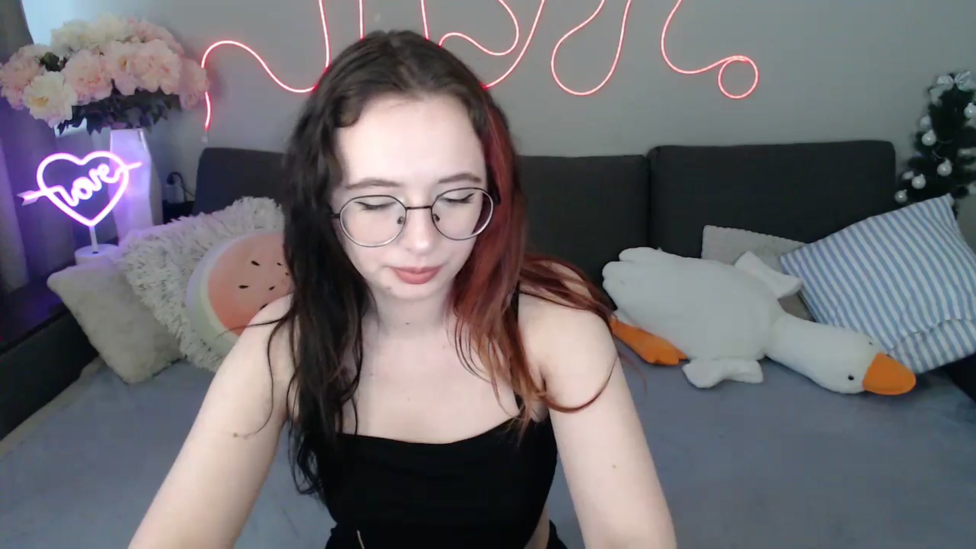 Gallery image thumbnail from Mini_Diva's myfreecams stream on, 04/27/2026, 12:48 image 20 of 20