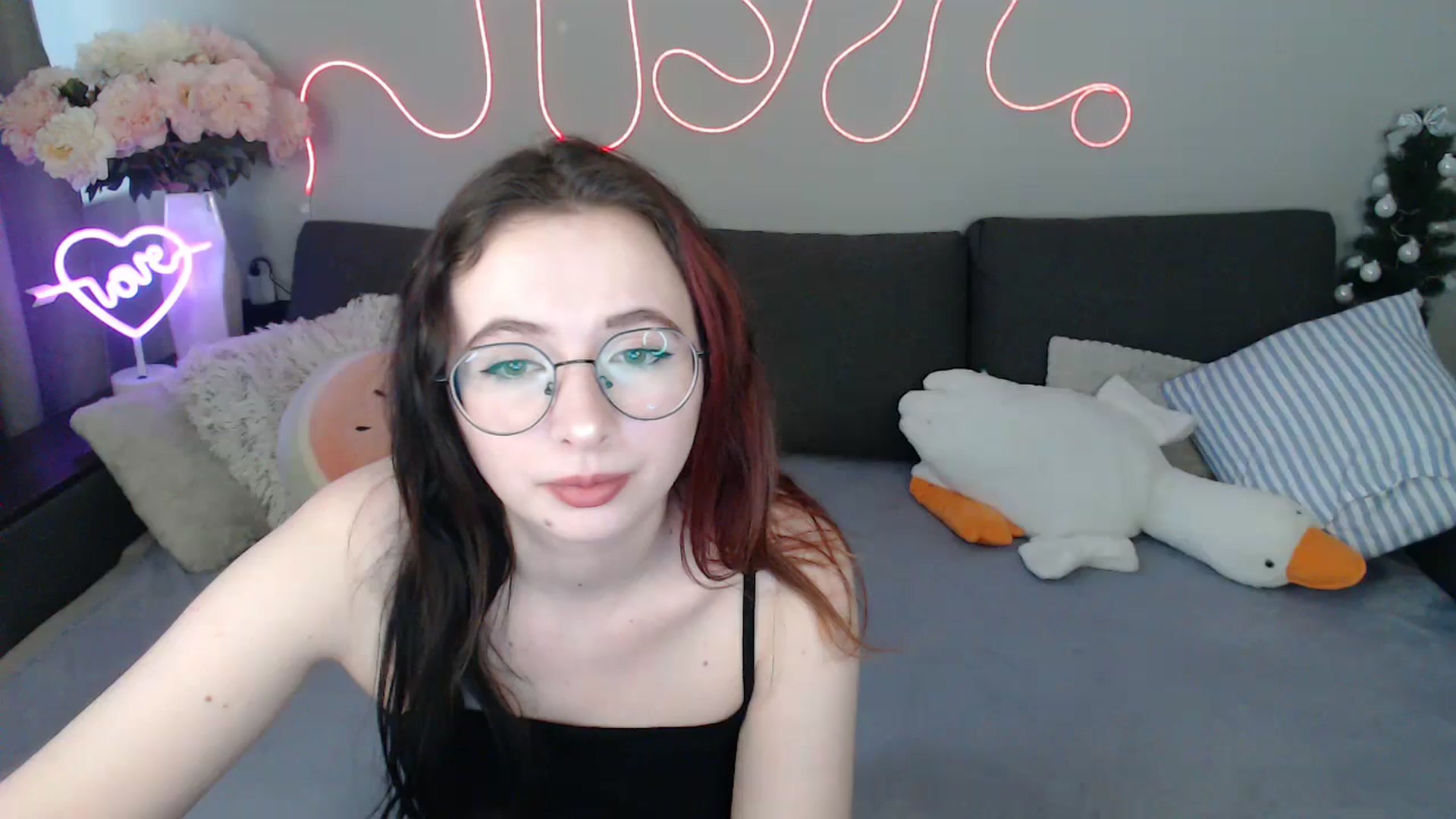 Gallery image thumbnail from Mini_Diva's myfreecams stream on, 04/27/2026, 12:48 image 8 of 20