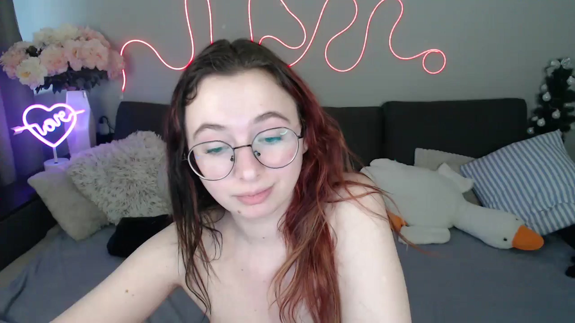 Gallery image thumbnail from Mini_Diva's myfreecams stream on, 04/29/2026, 10:55 image 14 of 20