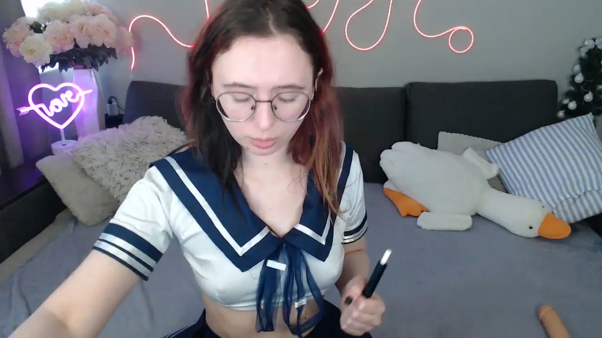 Gallery image thumbnail from Mini_Diva's myfreecams stream on, 05/01/2026, 11:11 image 17 of 20