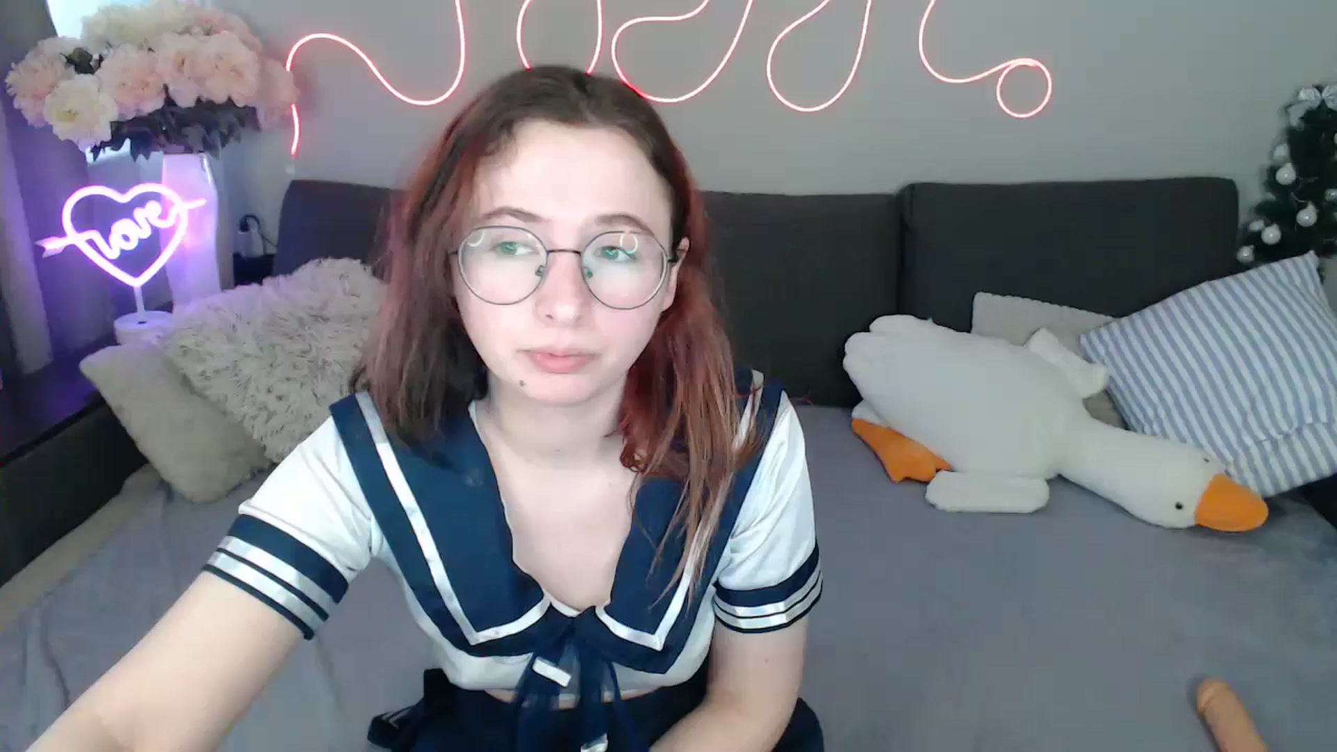 Gallery image thumbnail from Mini_Diva's myfreecams stream on, 05/01/2026, 11:11 image 16 of 20