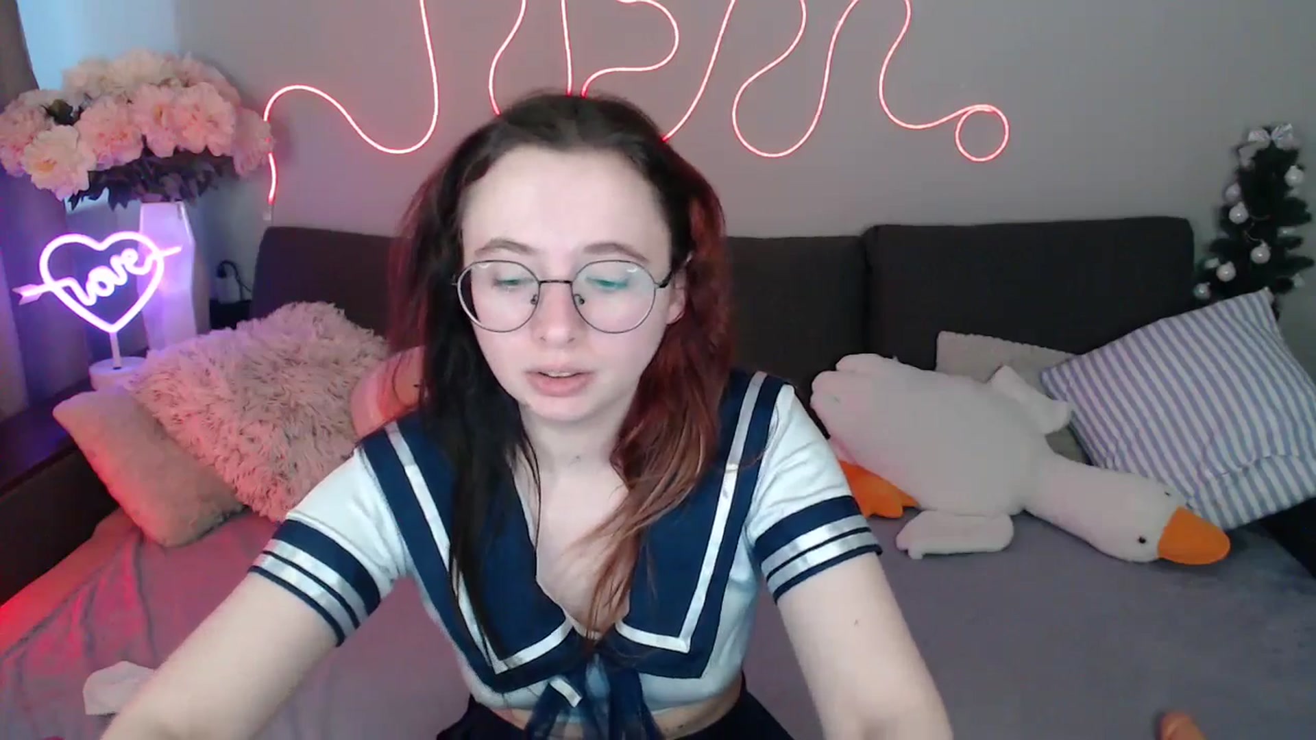 Gallery image thumbnail from Mini_Diva's myfreecams stream on, 05/01/2026, 12:17 image 14 of 20