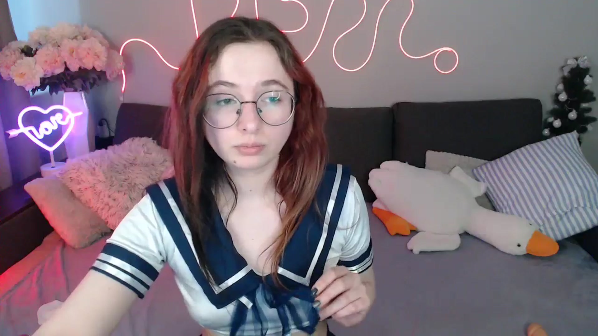 Gallery image thumbnail from Mini_Diva's myfreecams stream on, 05/01/2026, 12:17 image 16 of 20