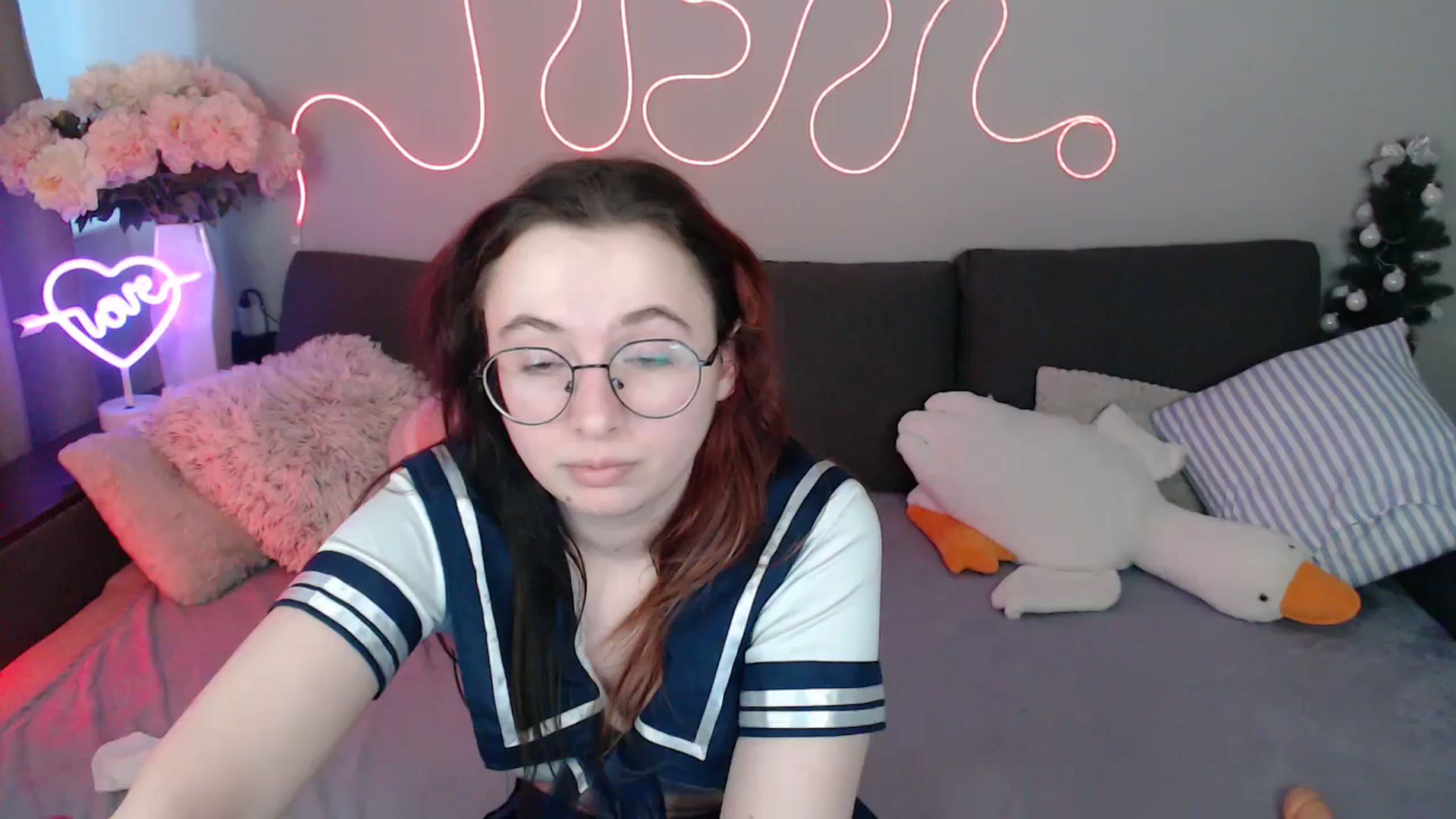 Gallery image thumbnail from Mini_Diva's myfreecams stream on, 05/01/2026, 12:17 image 11 of 20