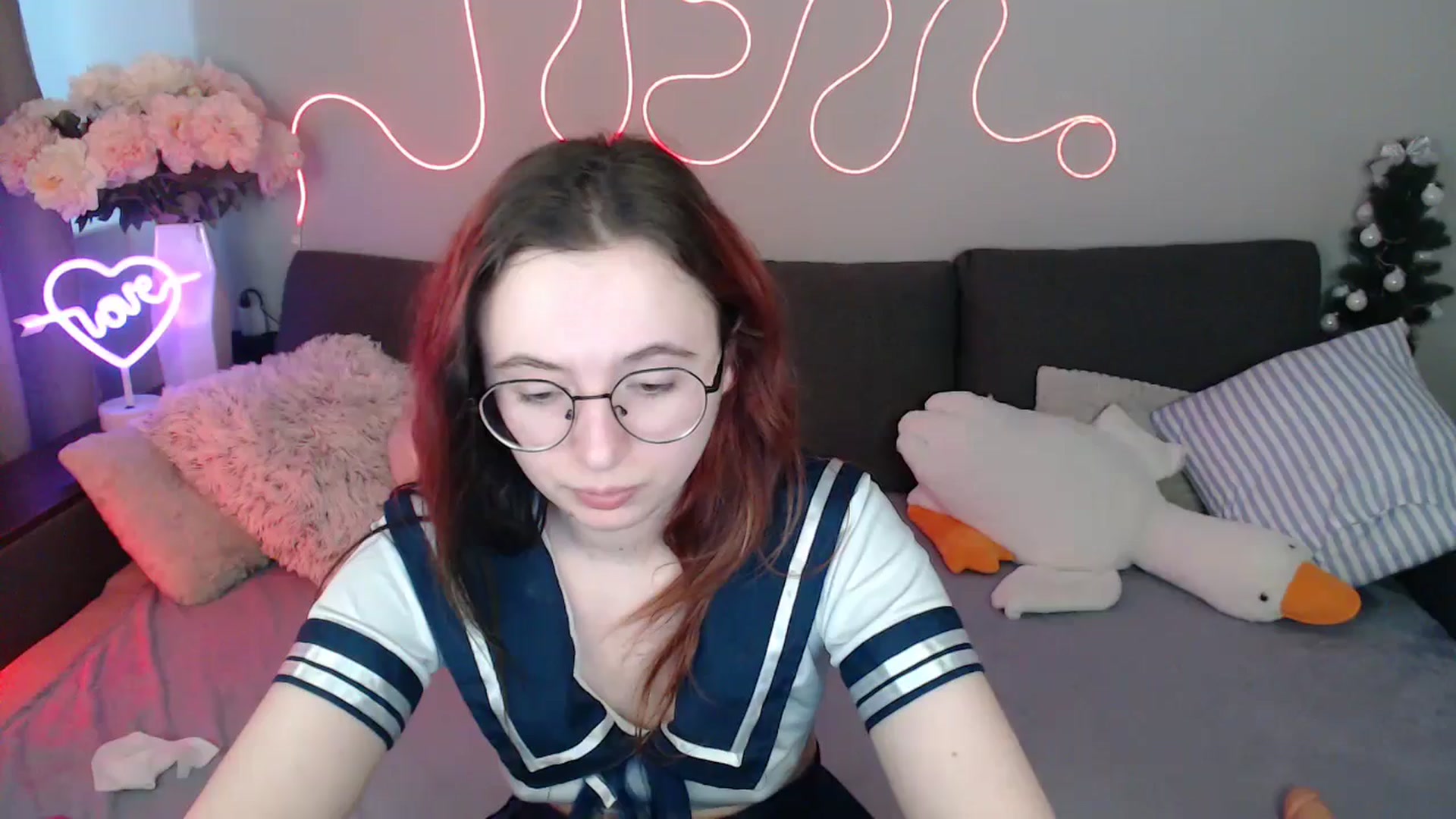 Gallery image thumbnail from Mini_Diva's myfreecams stream on, 05/01/2026, 12:17 image 10 of 20