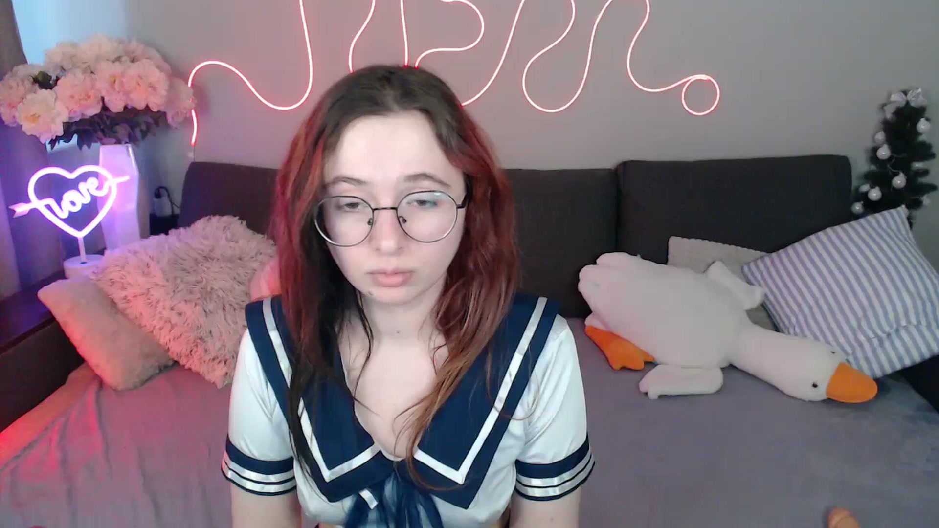 Gallery image thumbnail from Mini_Diva's myfreecams stream on, 05/01/2026, 12:17 image 17 of 20