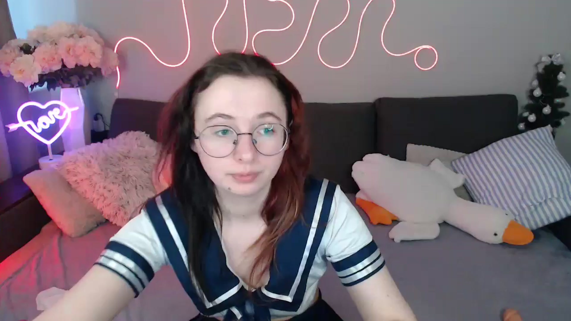 Gallery image thumbnail from Mini_Diva's myfreecams stream on, 05/01/2026, 12:17 image 13 of 20