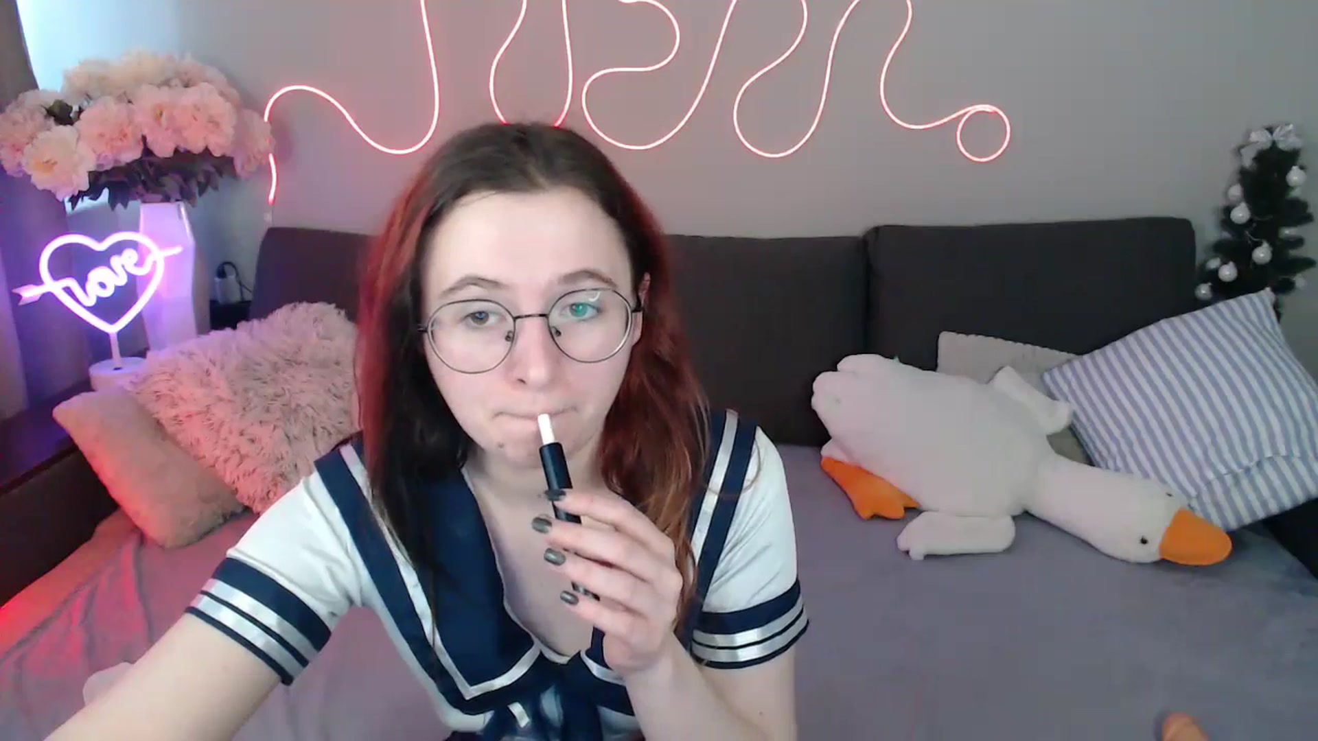 Gallery image thumbnail from Mini_Diva's myfreecams stream on, 05/01/2026, 12:17 image 3 of 20