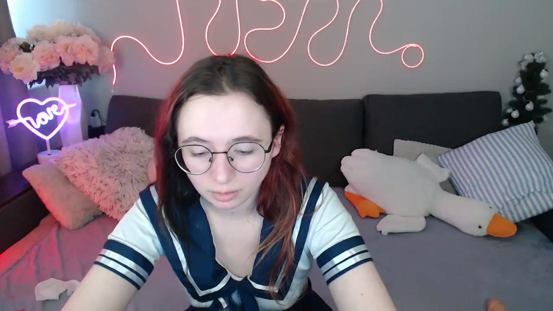 Gallery image thumbnail from Mini_Diva's myfreecams stream on, 05/01/2026, 12:17 image 2 of 20