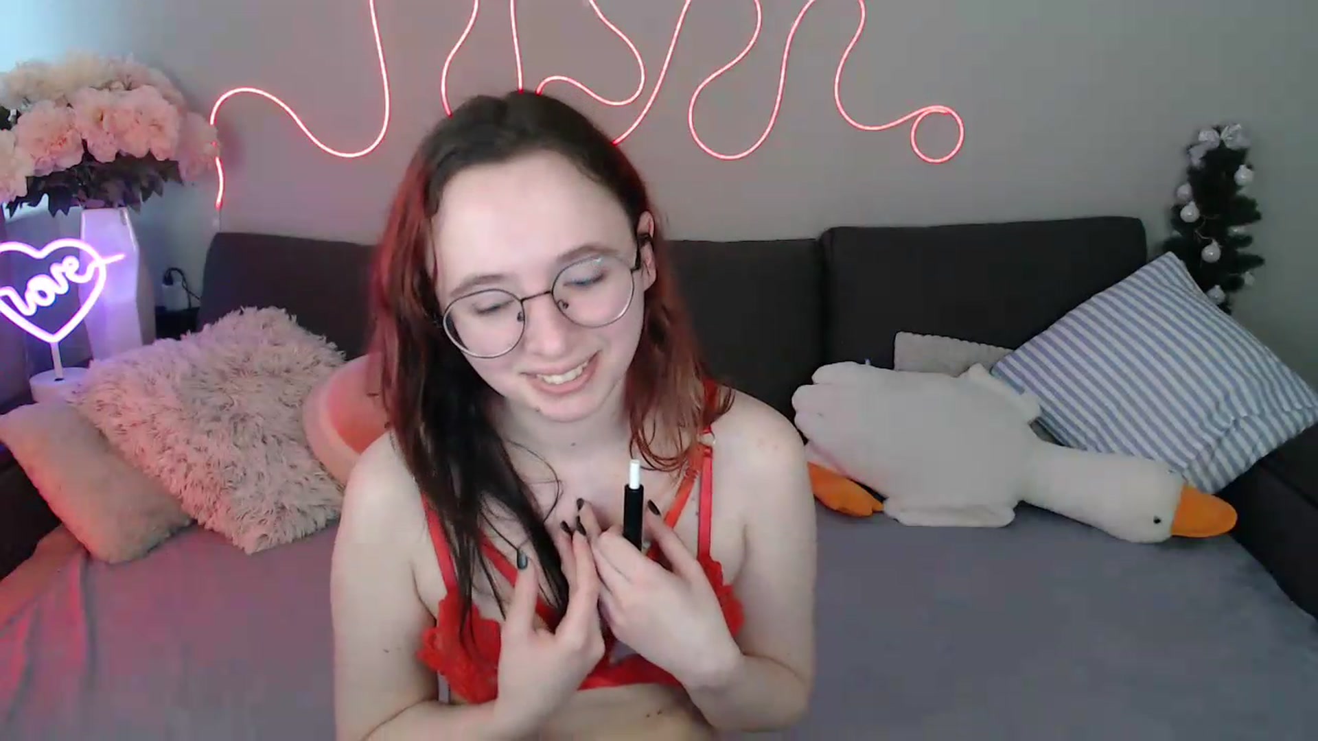 Gallery image thumbnail from Mini_Diva's myfreecams stream on, 05/02/2026, 12:22 image 2 of 20