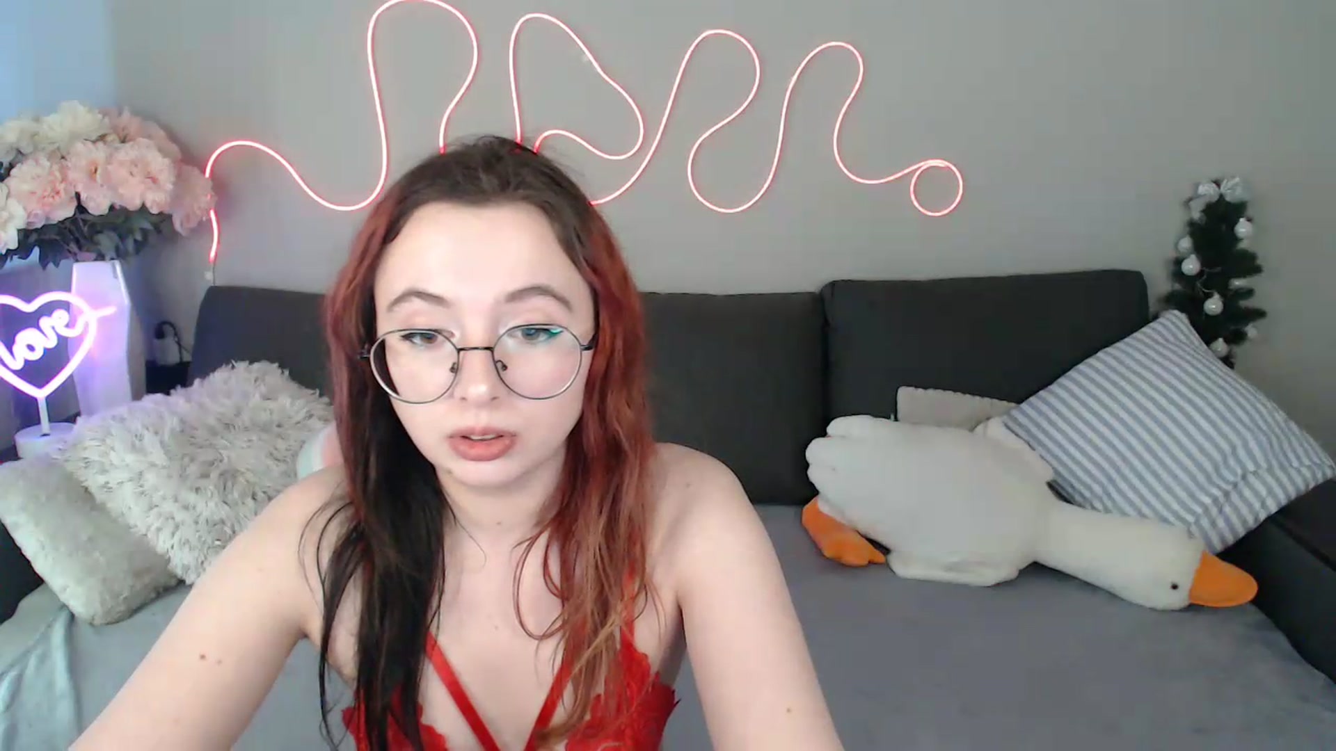 Gallery image thumbnail from Mini_Diva's myfreecams stream on, 05/02/2026, 13:47 image 16 of 20
