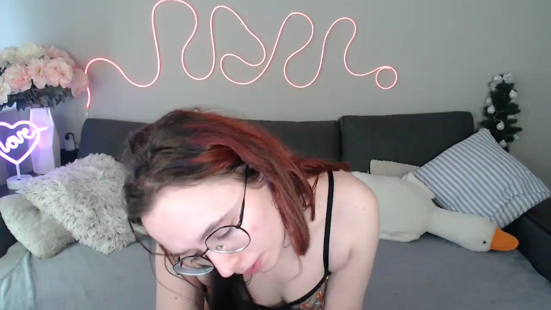 Gallery image thumbnail from Mini_Diva's myfreecams stream on, 05/03/2026, 10:49 image 16 of 20