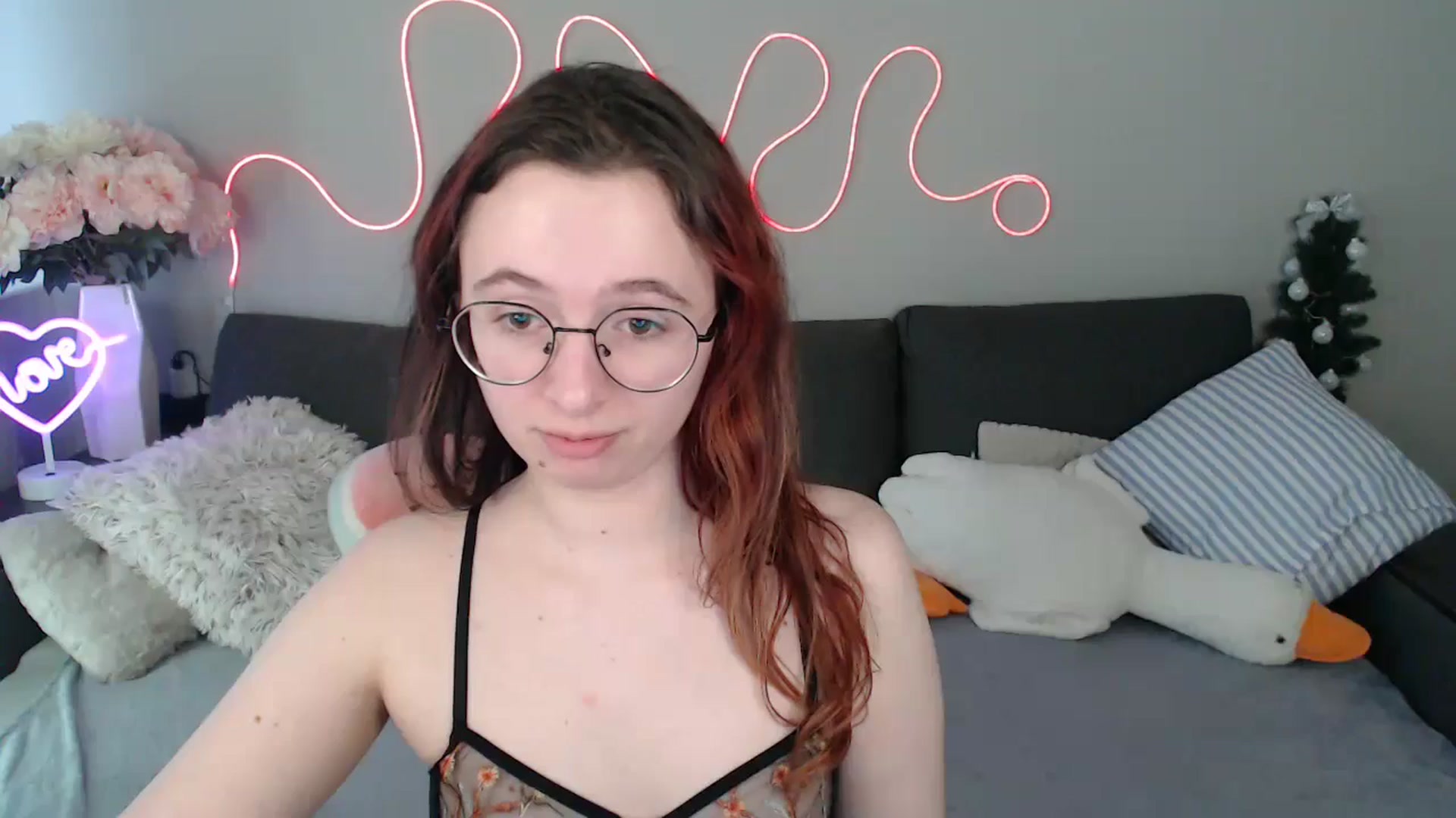 Gallery image thumbnail from Mini_Diva's myfreecams stream on, 05/03/2026, 10:49 image 1 of 20
