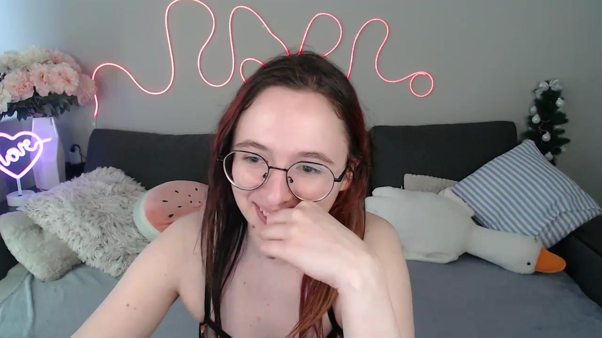 Gallery image thumbnail from Mini_Diva's myfreecams stream on, 05/03/2026, 13:56 image 3 of 20