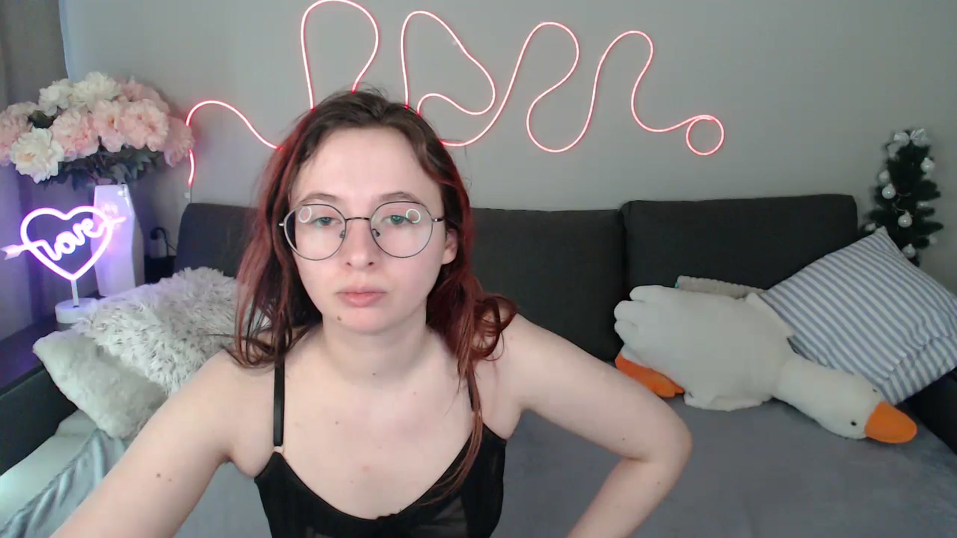 Gallery image thumbnail from Mini_Diva's myfreecams stream on, 05/04/2026, 12:15 image 2 of 20
