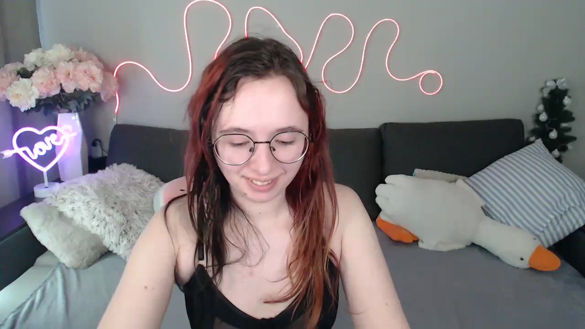 Gallery image thumbnail from Mini_Diva's myfreecams stream on, 05/04/2026, 12:15 image 3 of 20