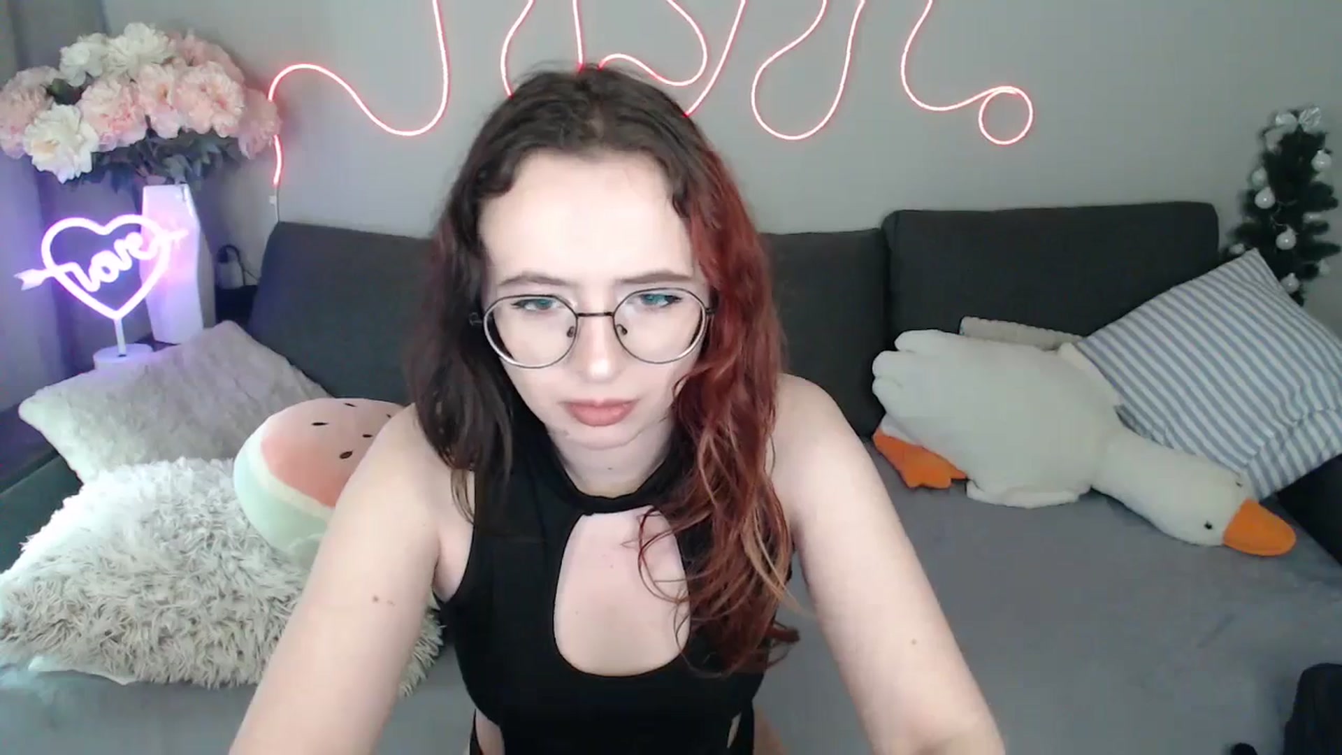 Gallery image thumbnail from Mini_Diva's myfreecams stream on, 05/10/2026, 13:56 image 10 of 20