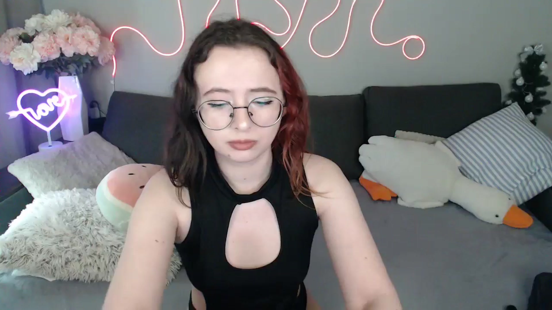 Gallery image thumbnail from Mini_Diva's myfreecams stream on, 05/10/2026, 13:56 image 11 of 20