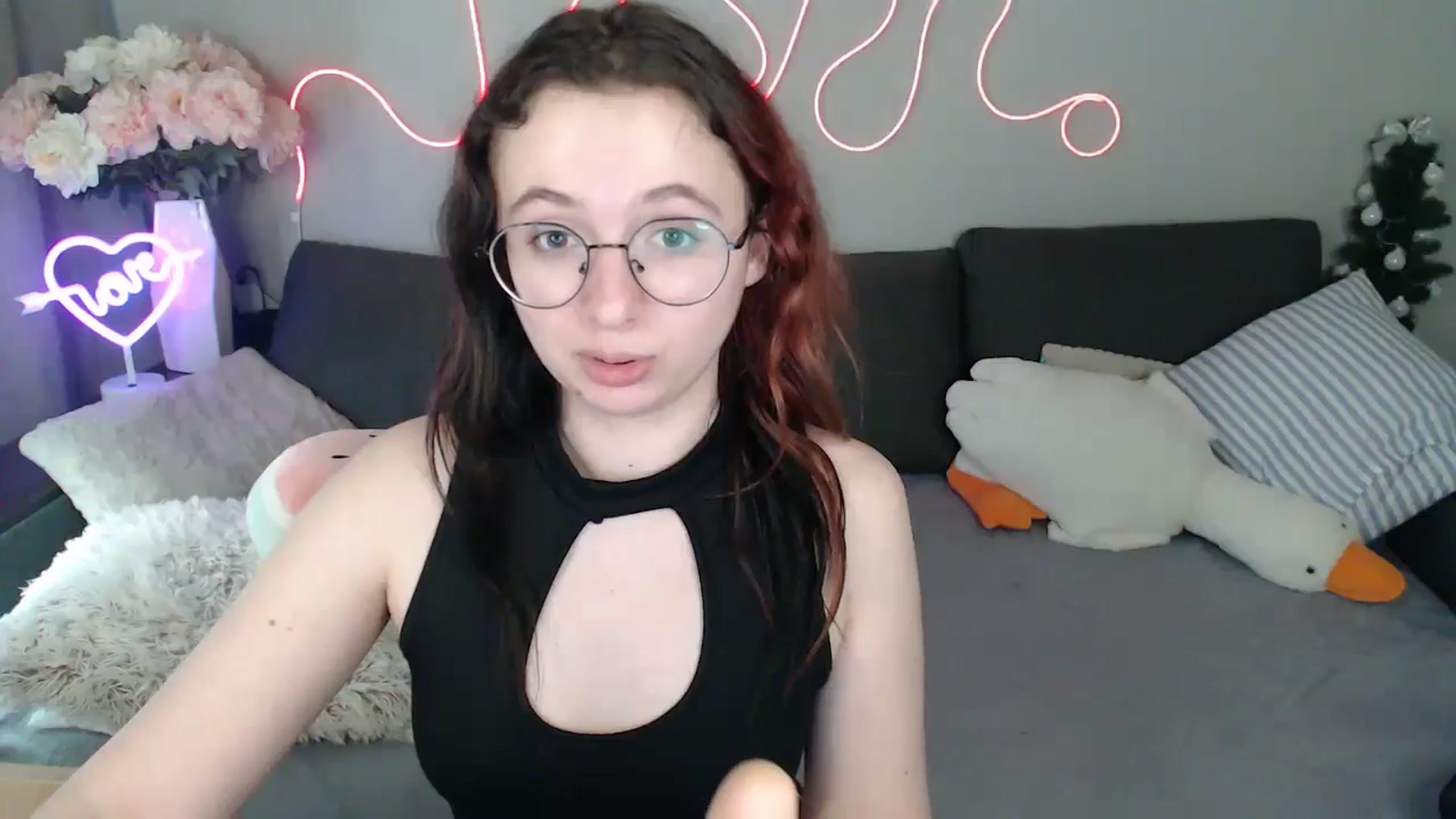 Gallery image thumbnail from Mini_Diva's myfreecams stream on, 05/10/2026, 13:56 image 2 of 20