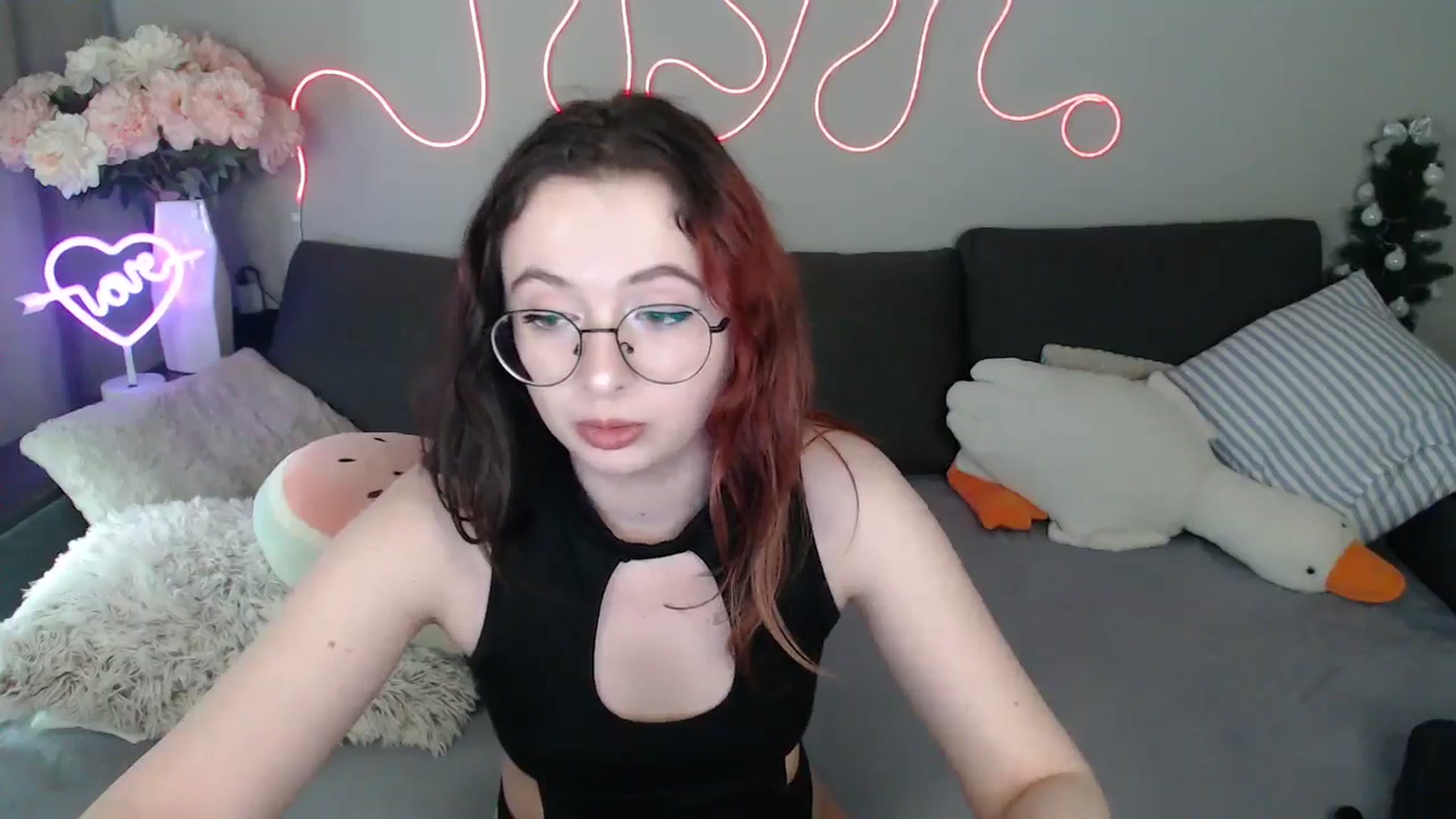 Gallery image thumbnail from Mini_Diva's myfreecams stream on, 05/10/2026, 13:56 image 13 of 20